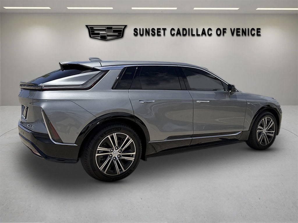 New 2027 CADILLAC LYRIQ Luxury SUV