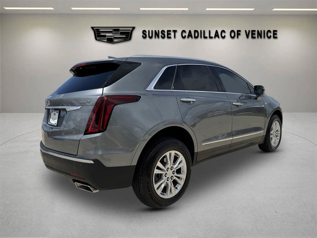 2022 Cadillac XT5 Luxury photo 3