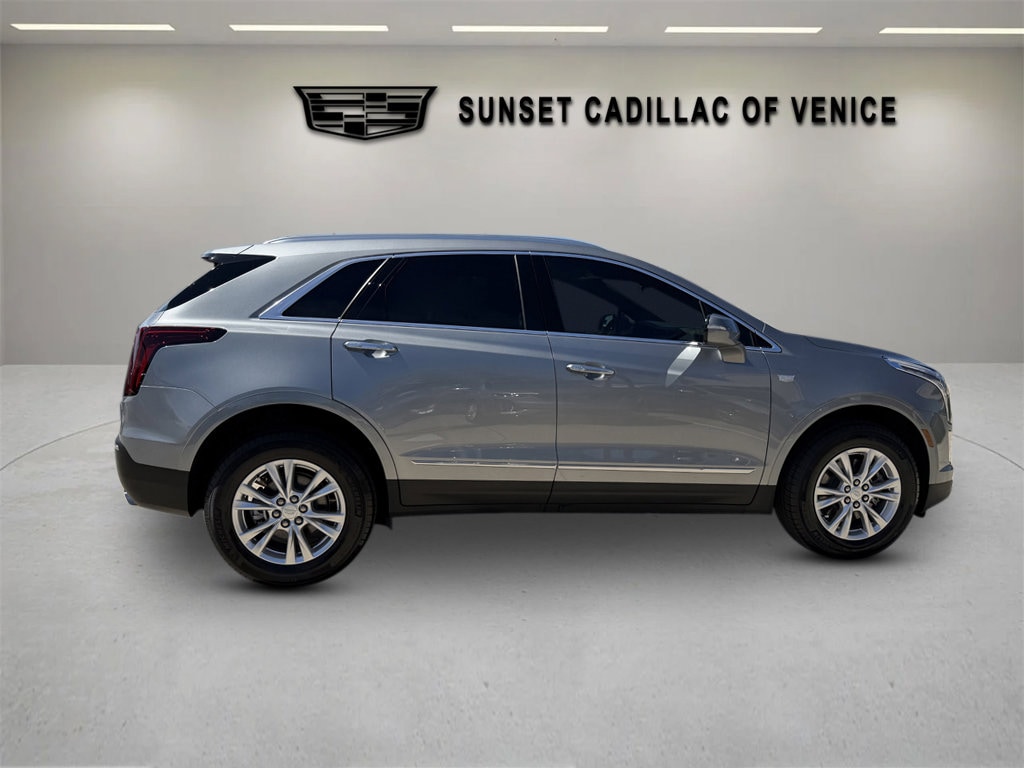 New 2026 CADILLAC XT5 Luxury SUV