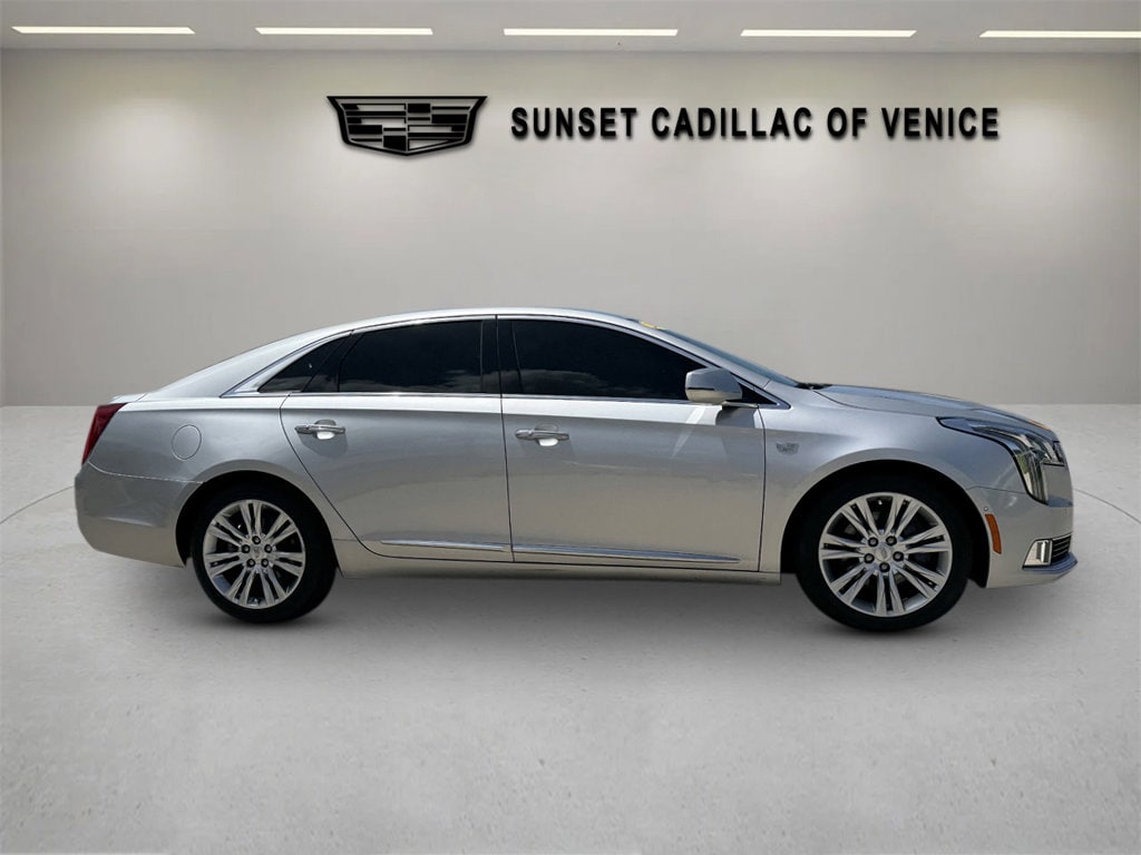 Used 2019 Cadillac XTS Luxury with VIN 2G61M5S38K9104292 for sale in Venice, FL