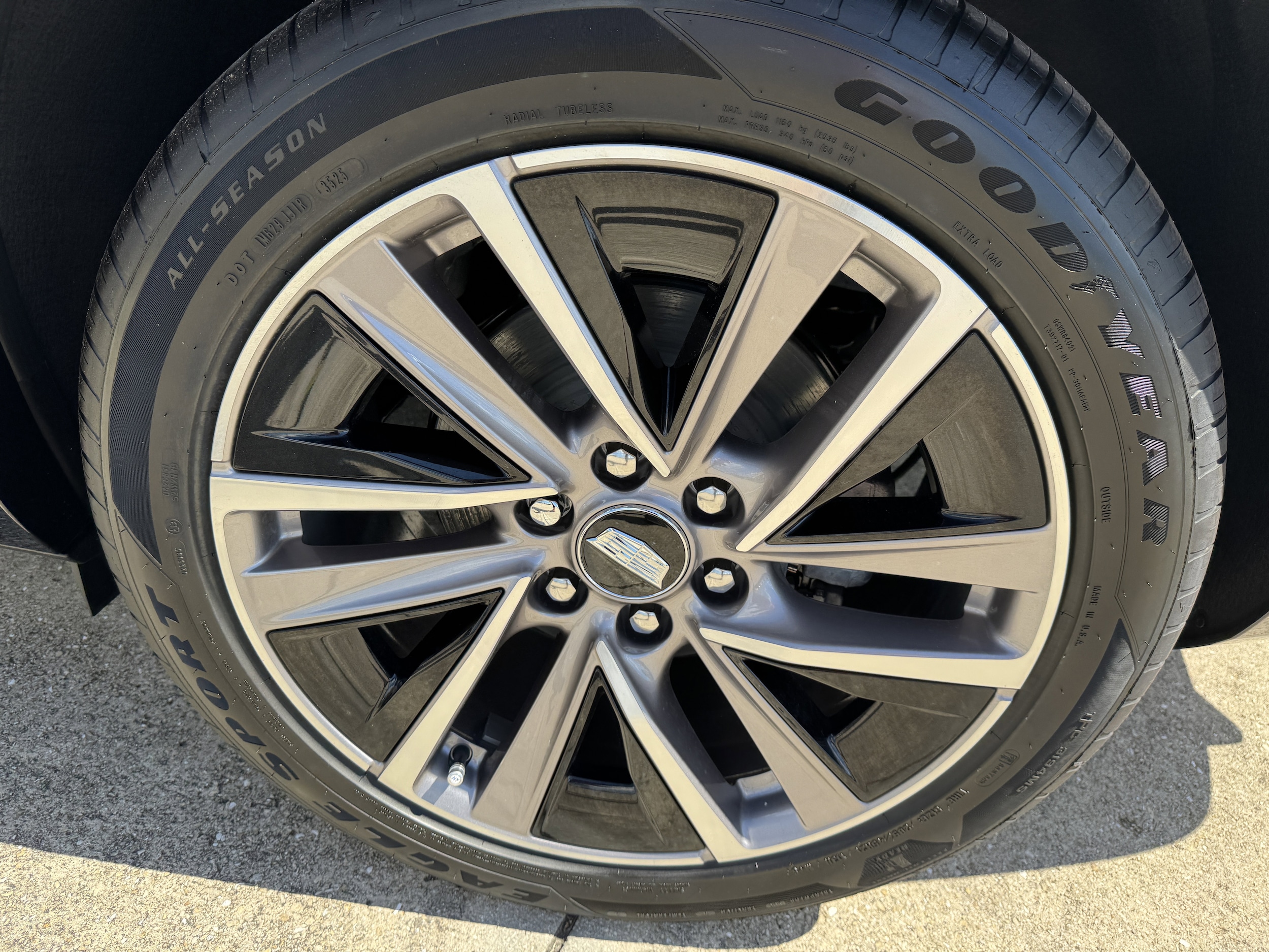2026 Cadillac VISTIQ Sport - Photo 34
