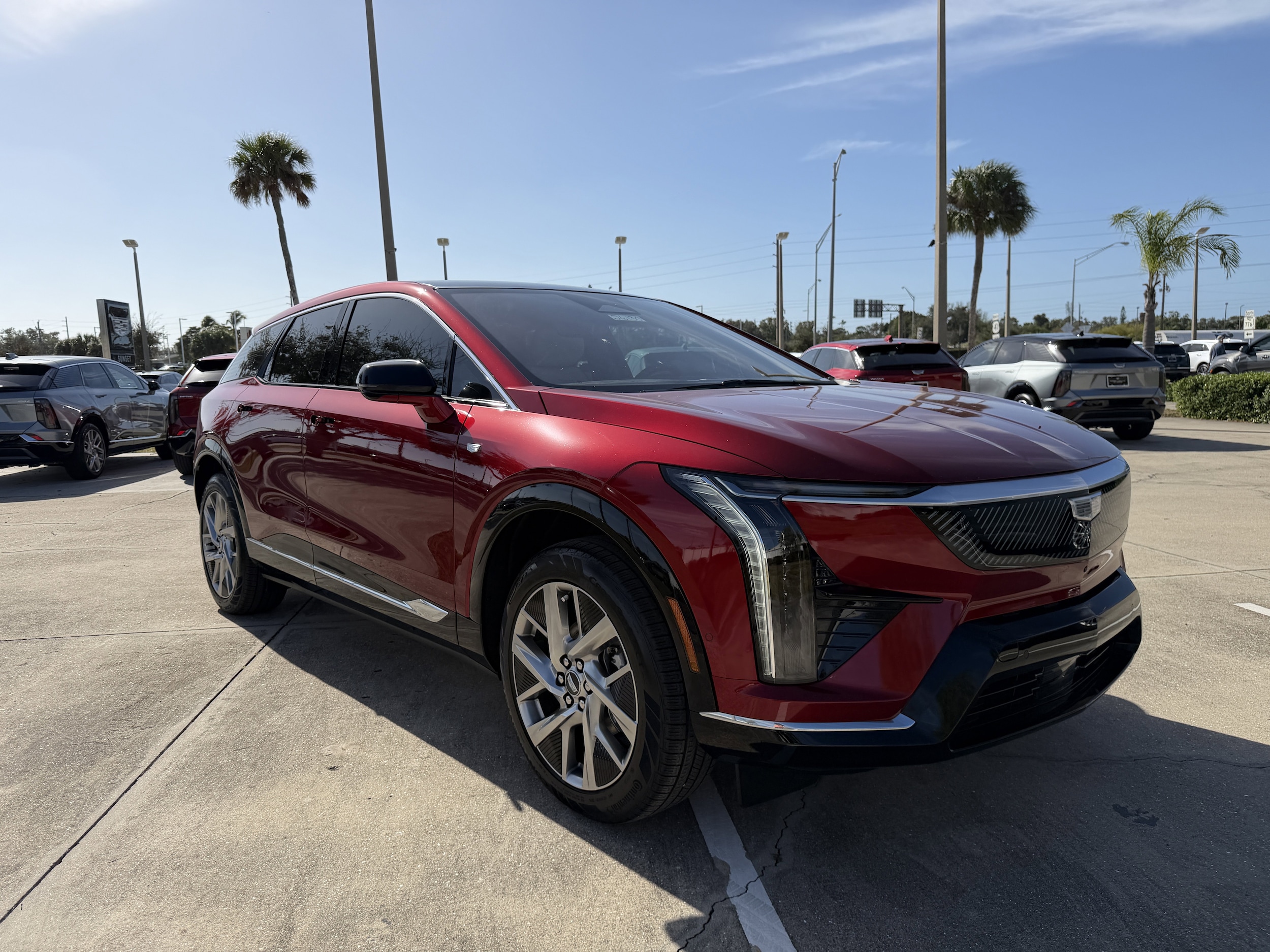 2026 Cadillac OPTIQ Luxury's photo