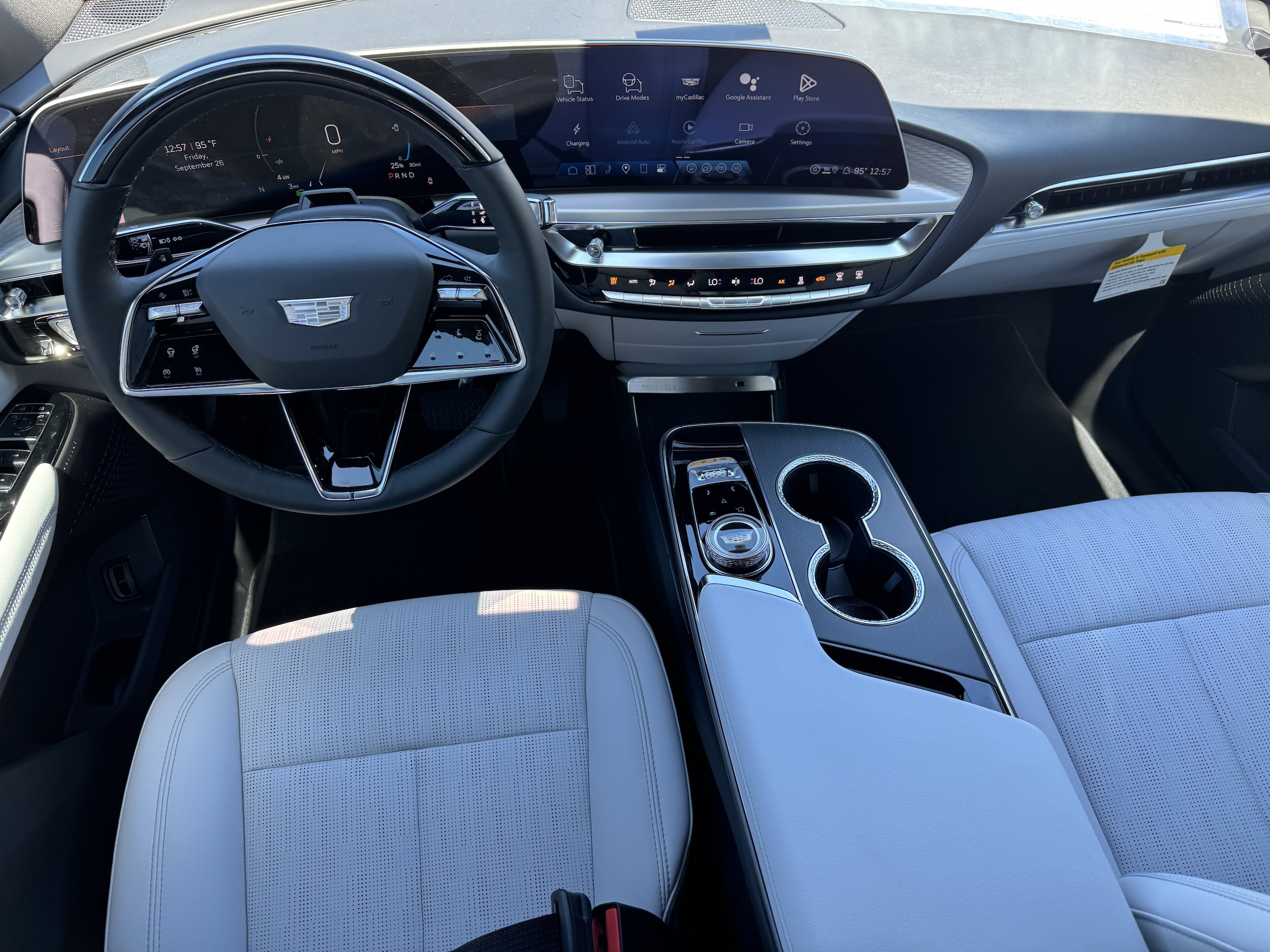 2026 Cadillac LYRIQ Luxury - Photo 14