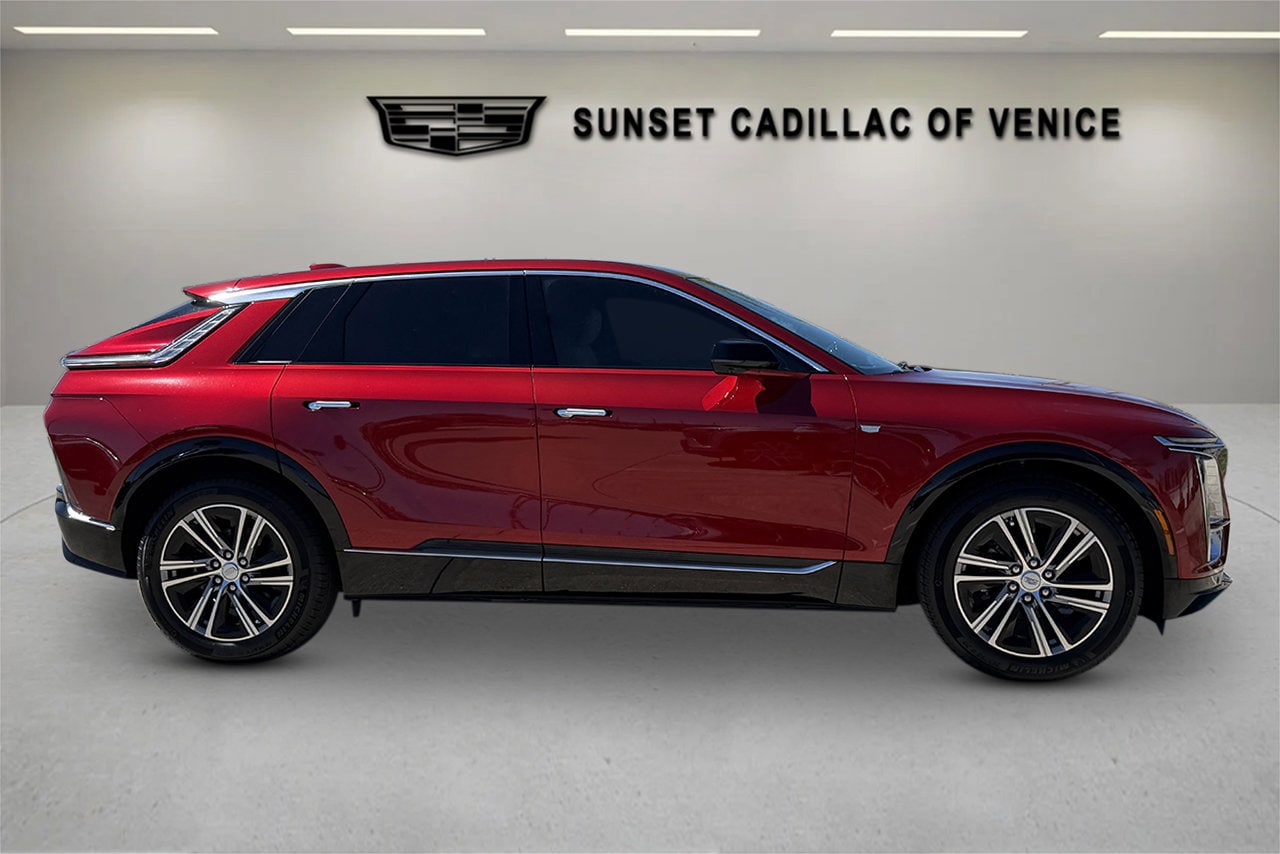 2026 Cadillac LYRIQ Luxury - Photo 2
