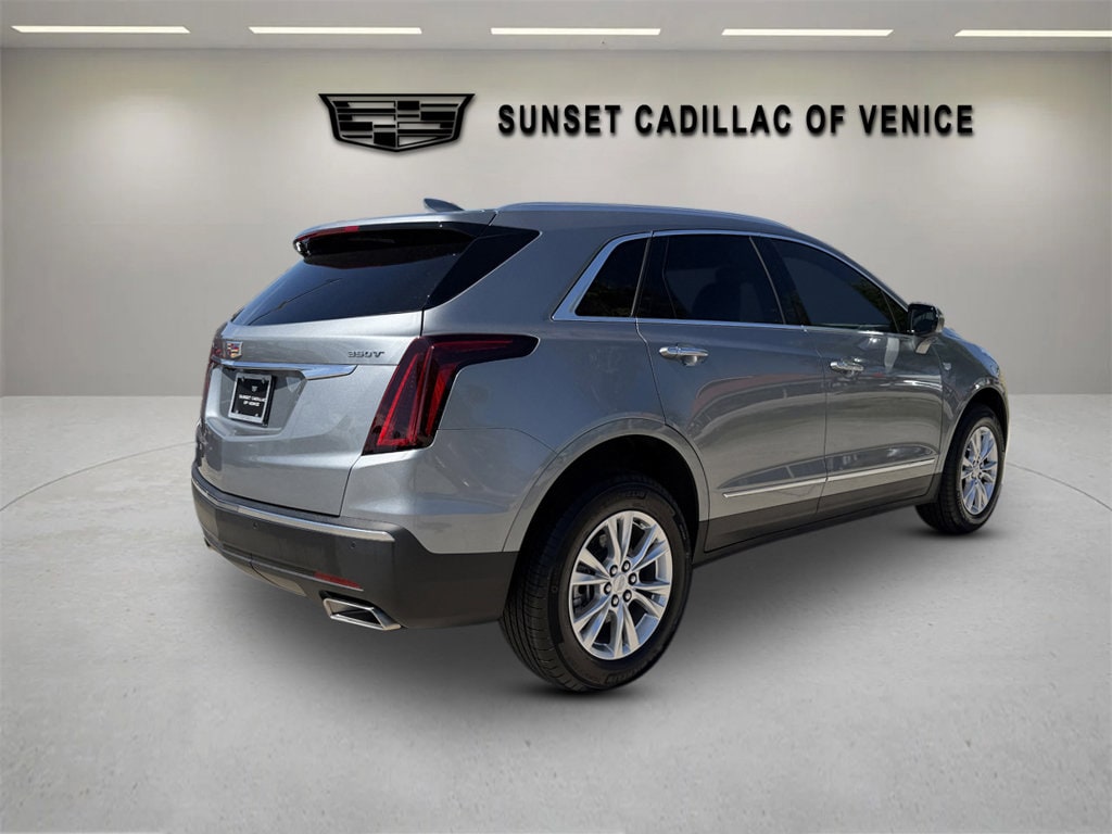 New 2026 CADILLAC XT5 Luxury SUV