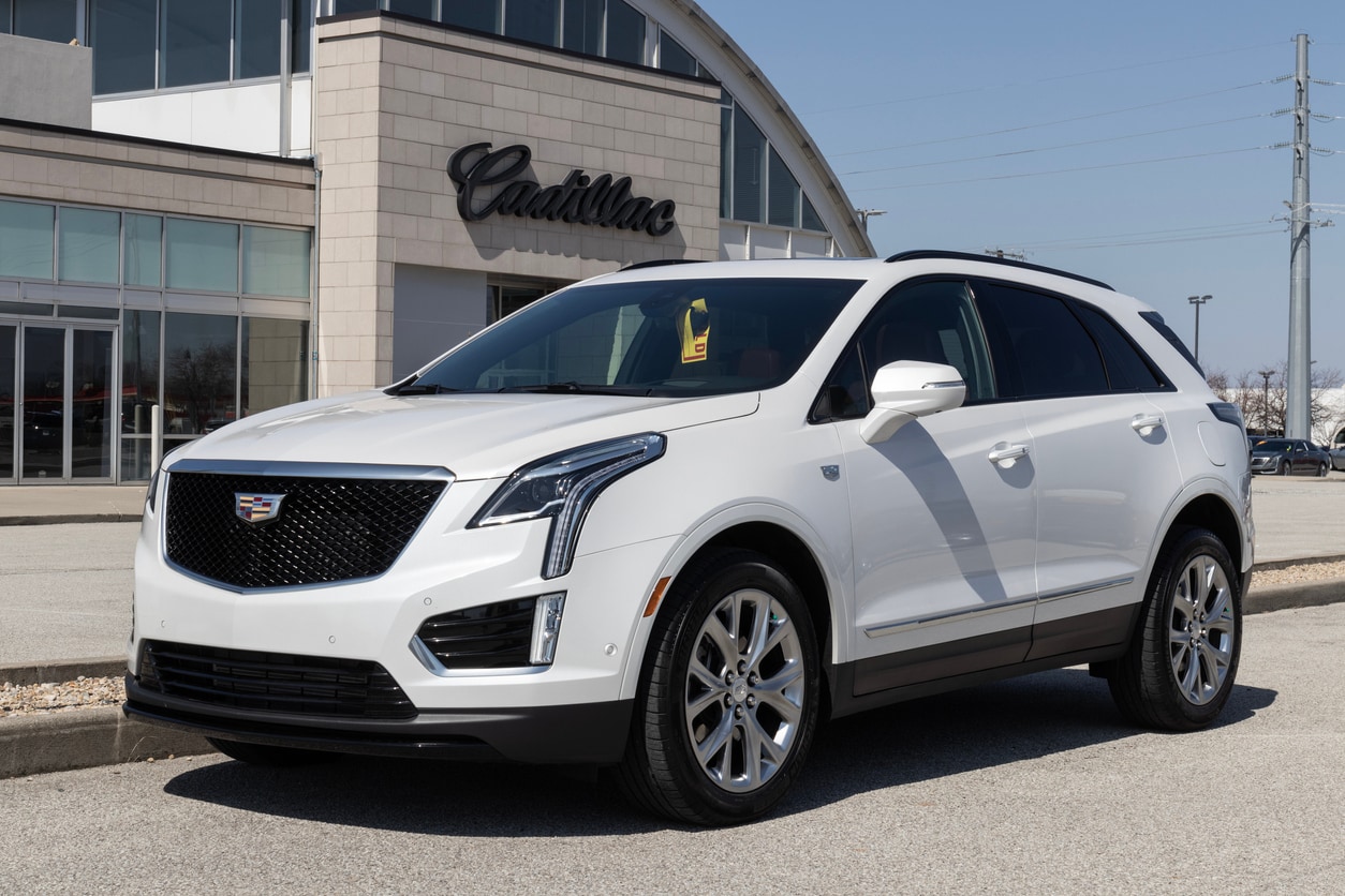 1681687420246-Cadillac XT5.jpg