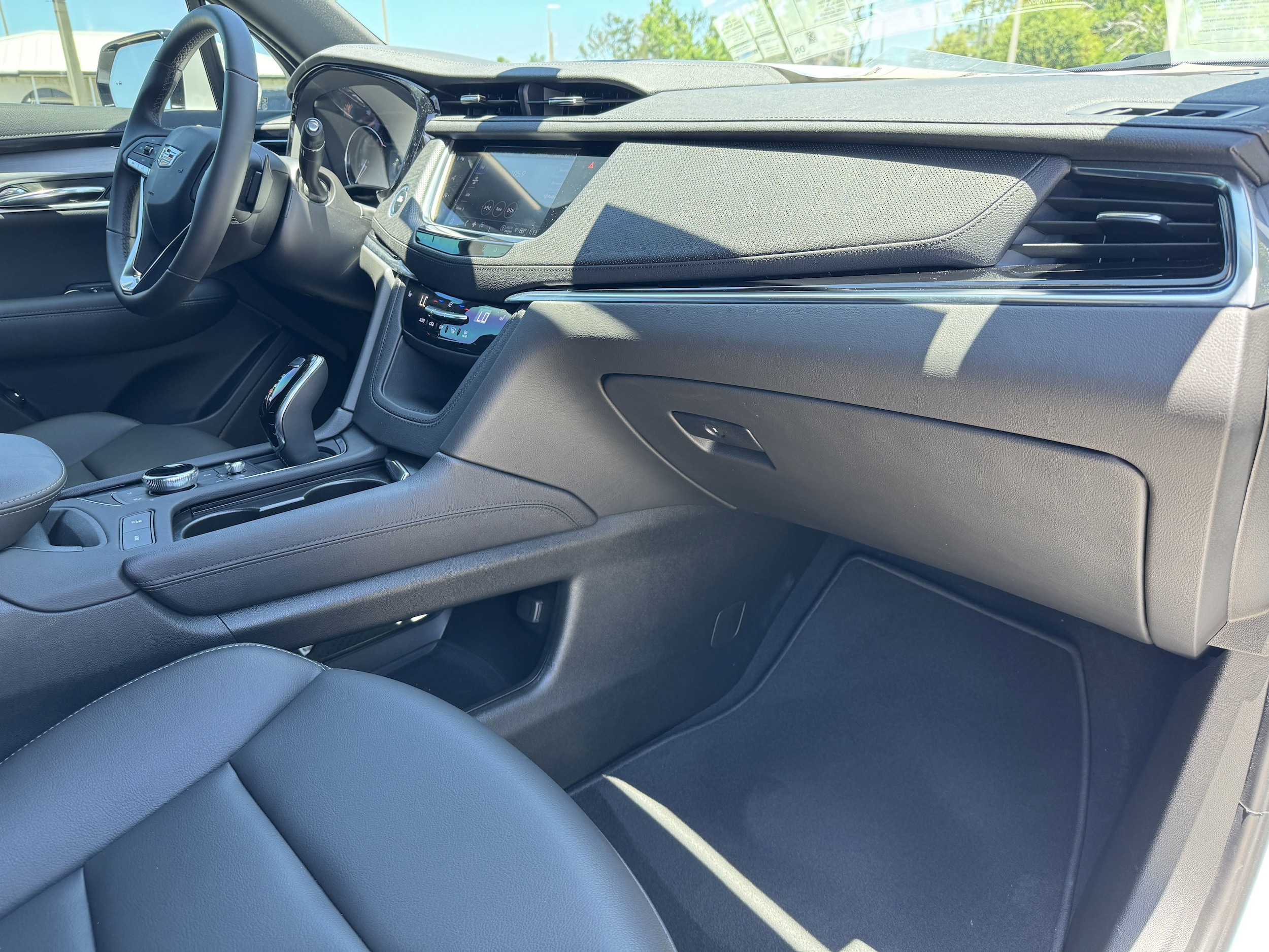 2025 Cadillac XT6 Luxury - Photo 12