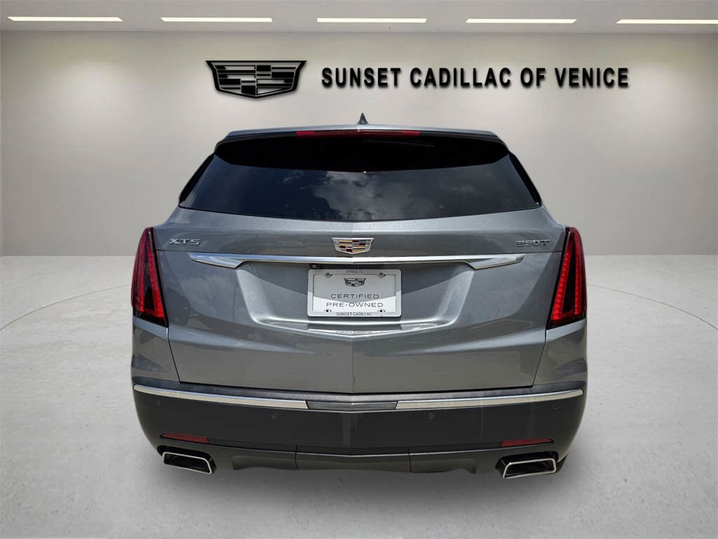 2022 Cadillac XT5 Luxury photo 4