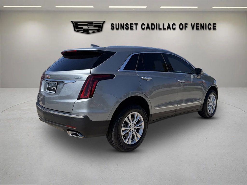New 2026 CADILLAC XT5 Luxury SUV