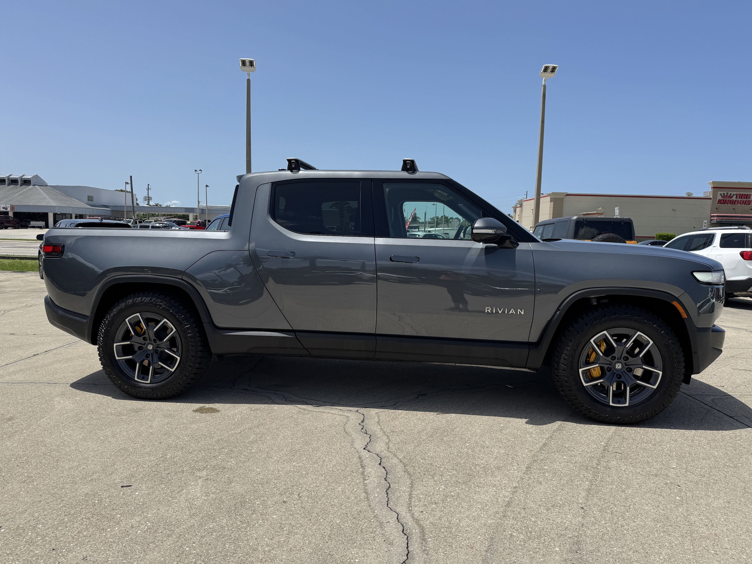 Used 2022 Rivian R1T Launch Edition with VIN 7FCTGAAL7NN003652 for sale in Venice, FL