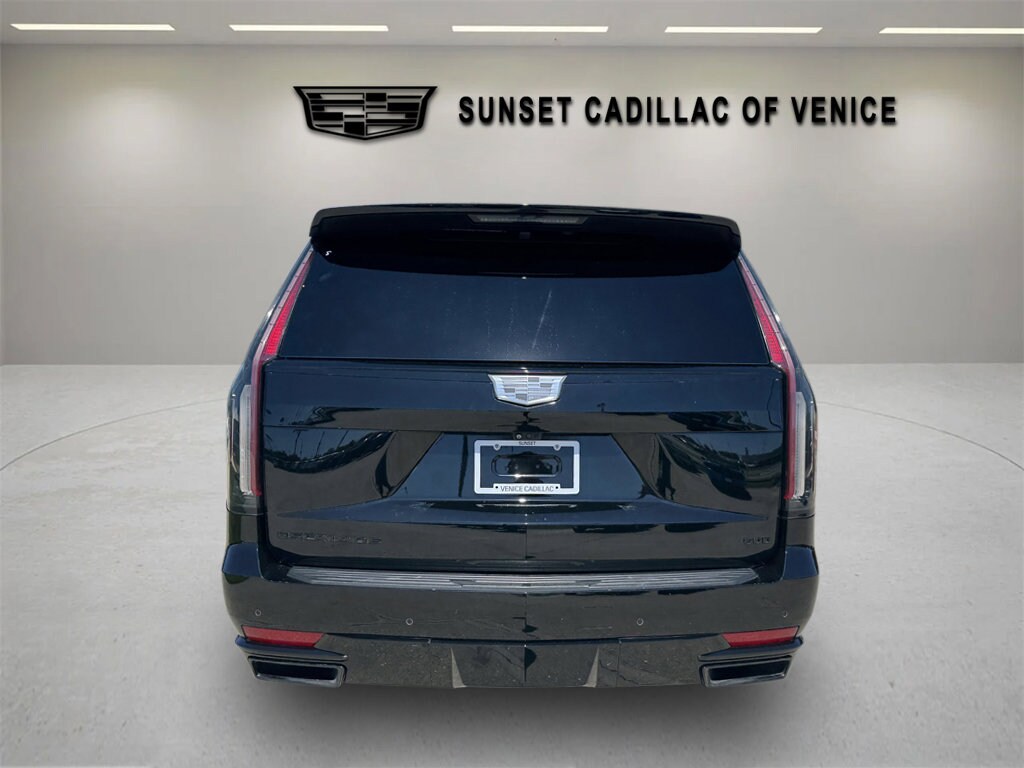 2022 Cadillac Escalade ESV Sport Platinum photo 2