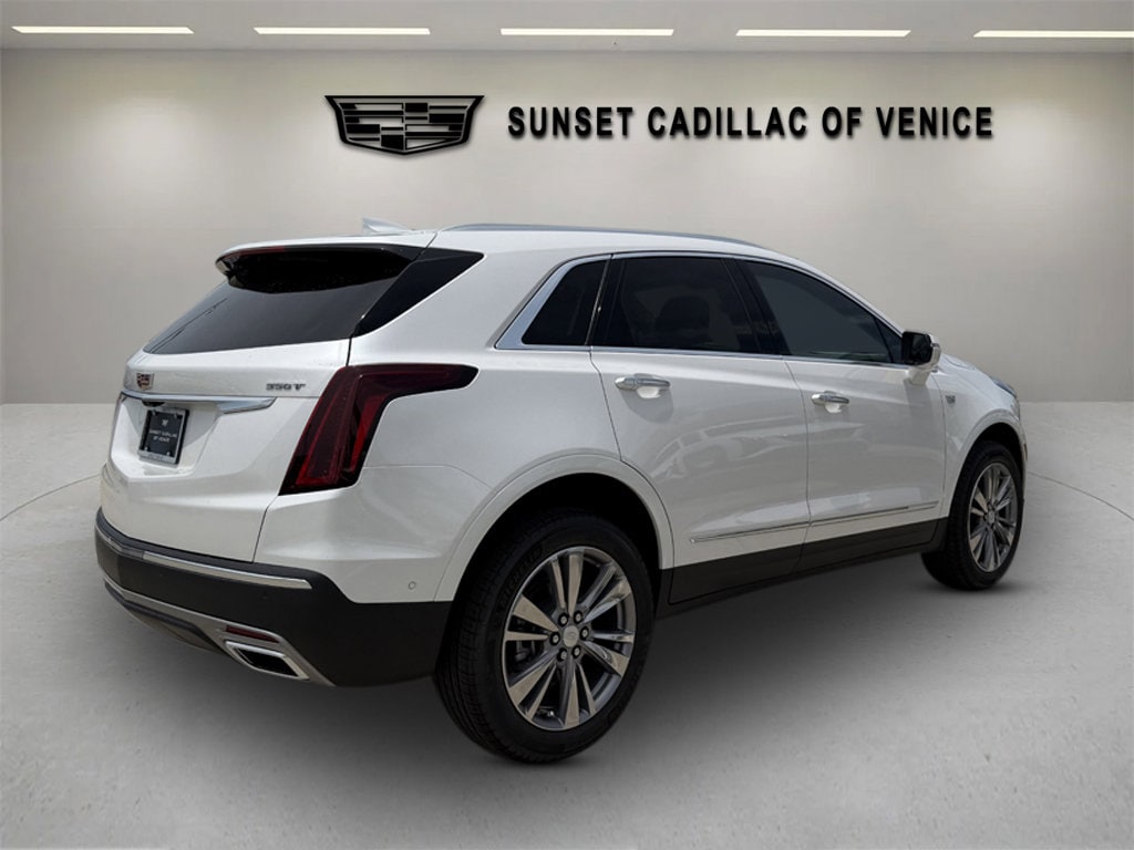 New 2026 CADILLAC XT5 Premium Luxury SUV