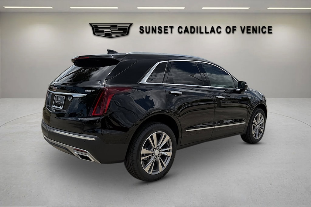 New 2026 CADILLAC XT5 Premium Luxury SUV