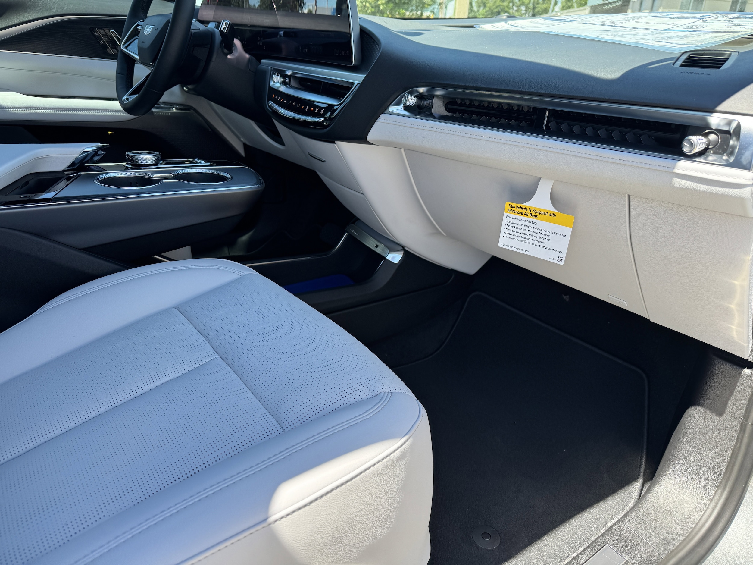 2026 Cadillac LYRIQ Luxury - Photo 13