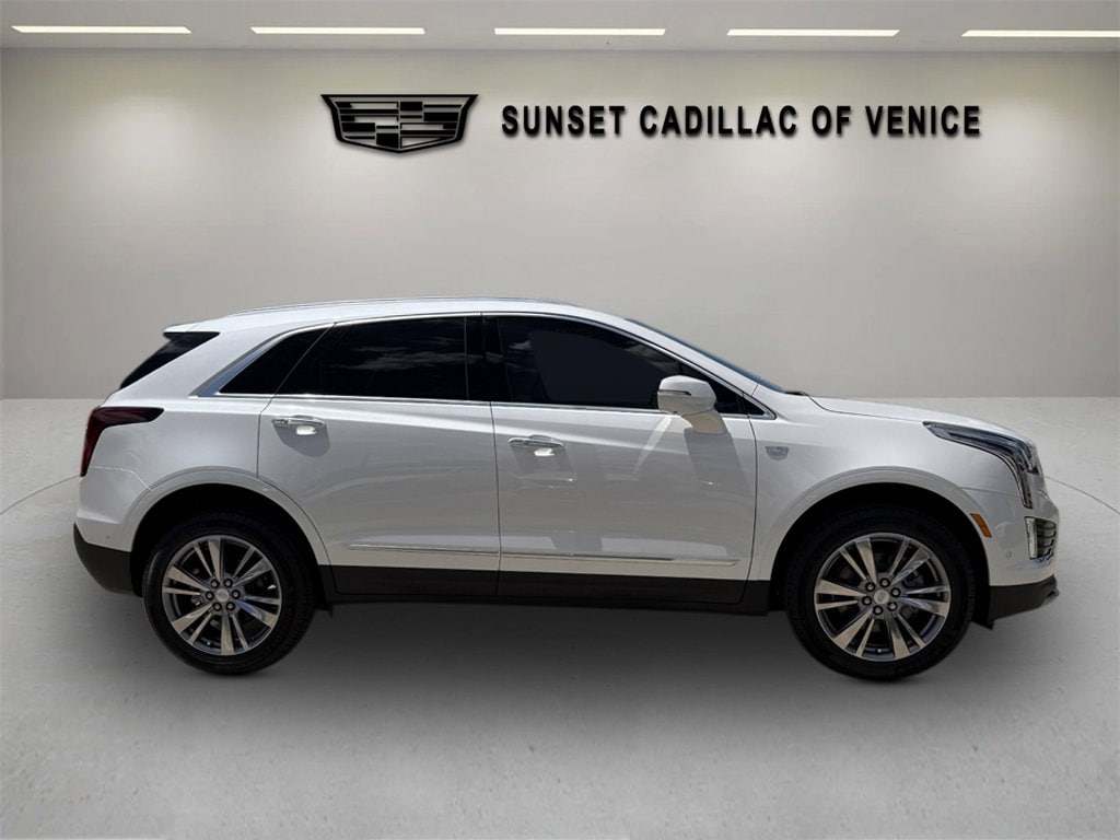 New 2026 CADILLAC XT5 Premium Luxury SUV