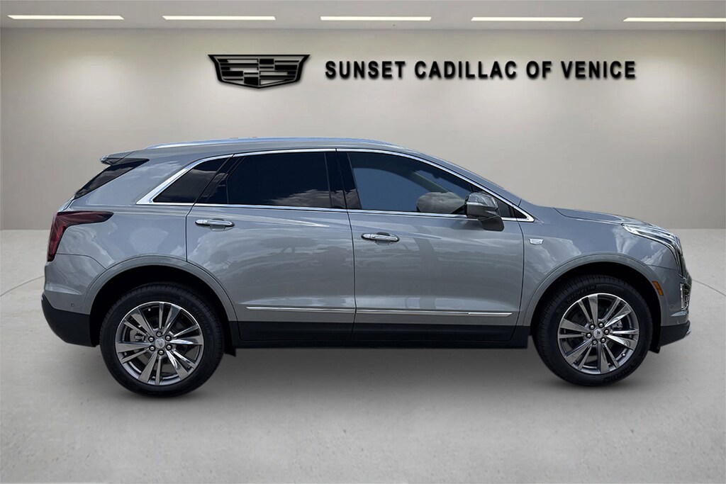 New 2026 CADILLAC XT5 Premium Luxury SUV