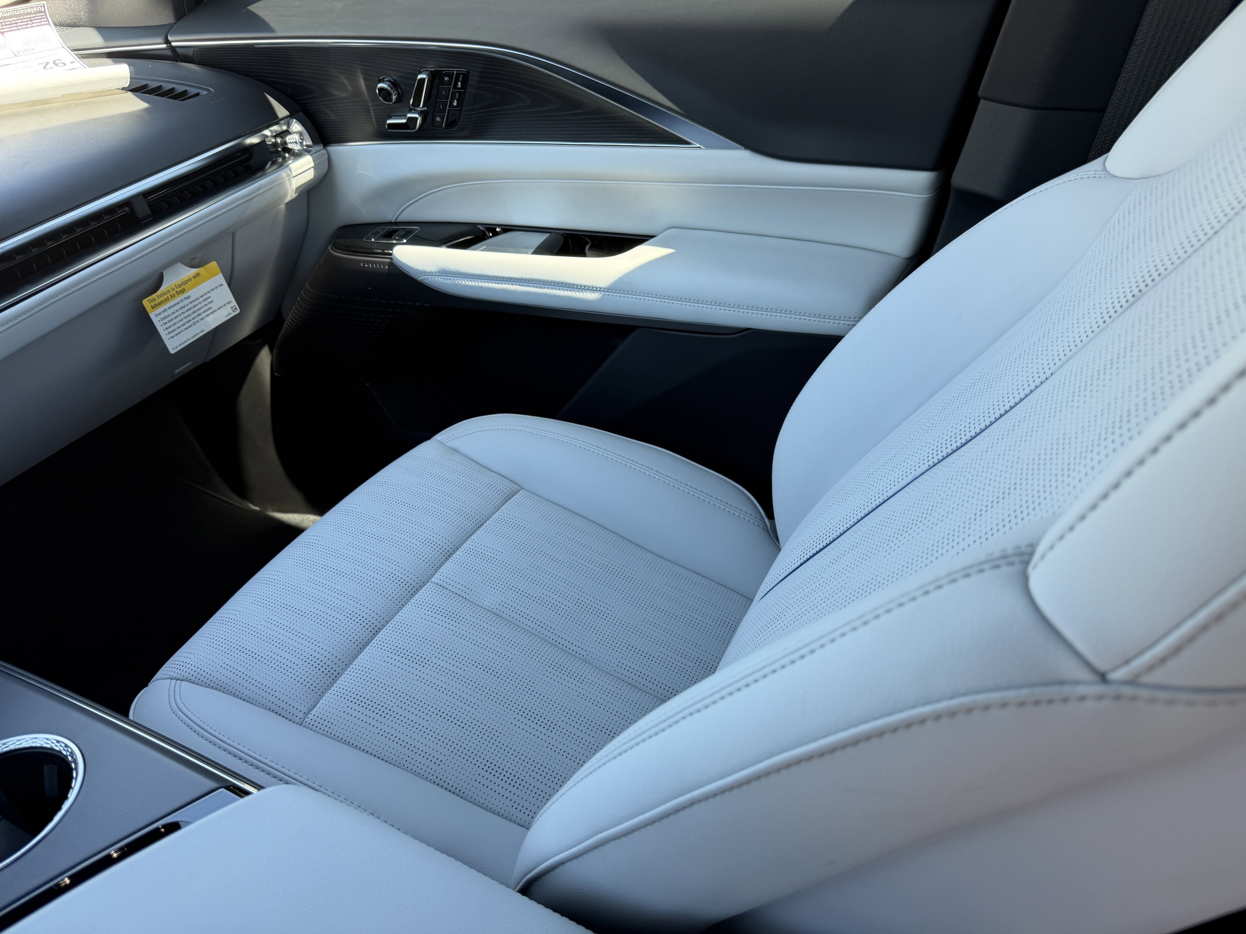2026 Cadillac LYRIQ Luxury - Photo 16