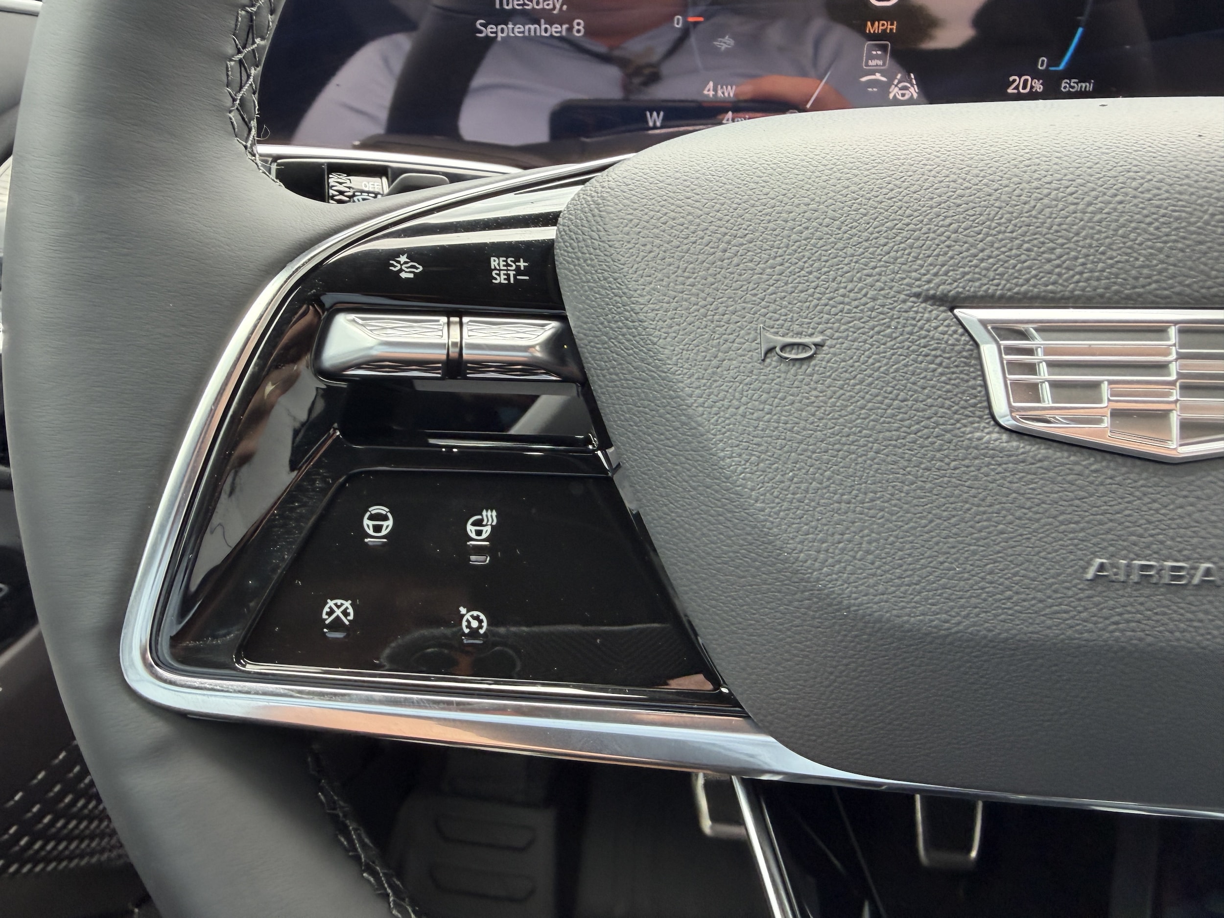 2027 Cadillac LYRIQ Luxury - Photo 22