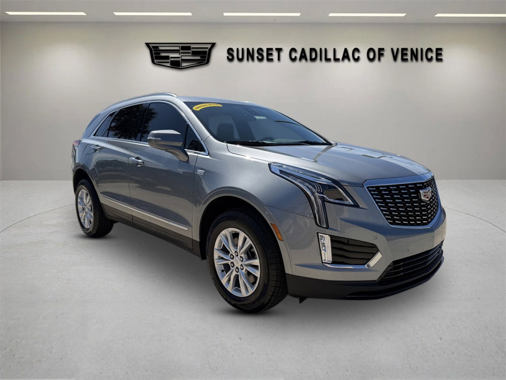 New 2026 CADILLAC XT5 Luxury SUV