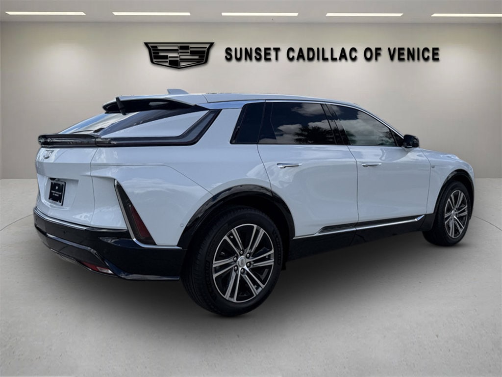 New 2027 CADILLAC LYRIQ Luxury SUV
