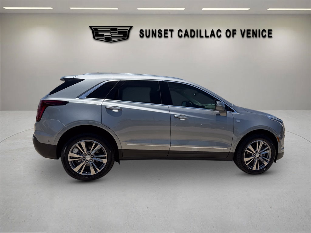 New 2026 CADILLAC XT5 Premium Luxury SUV