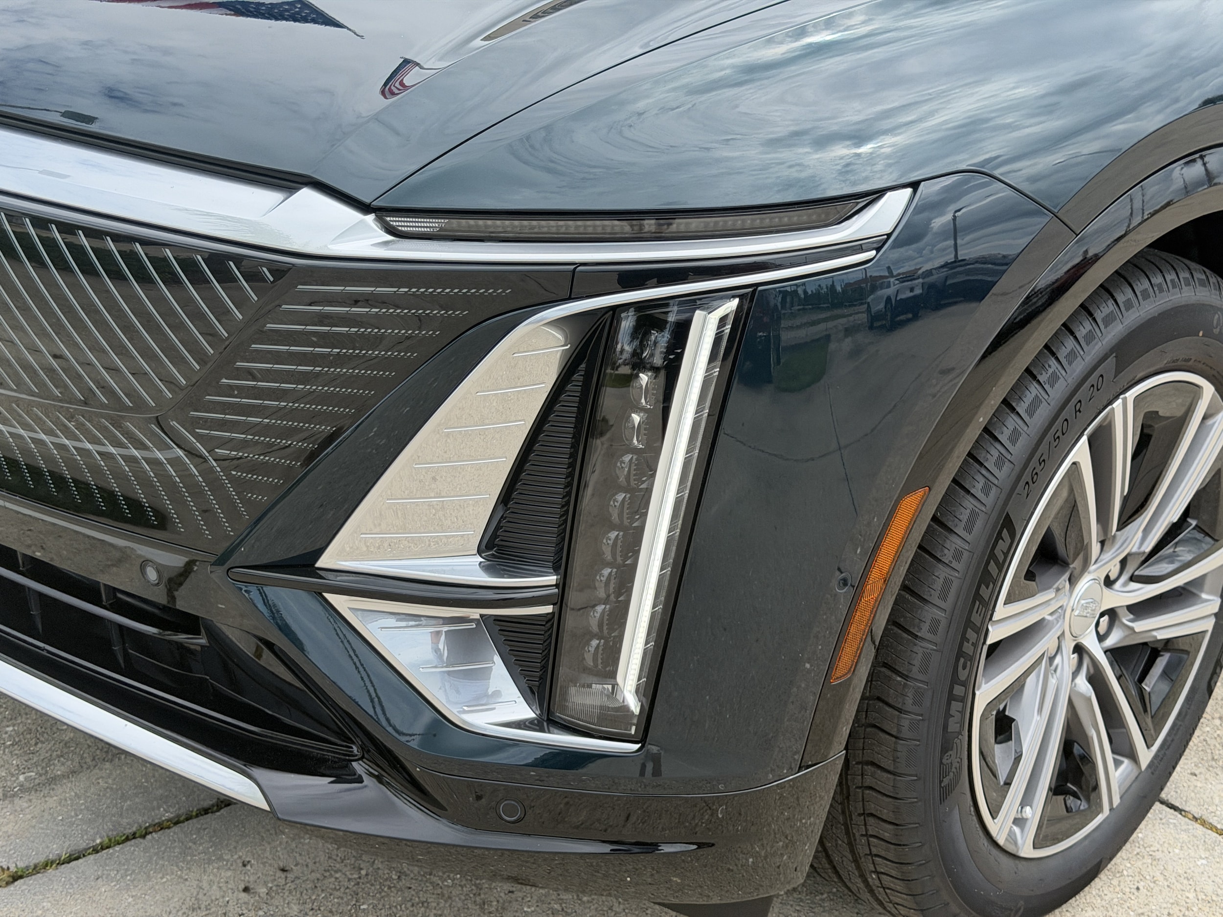2027 Cadillac LYRIQ Luxury - Photo 8