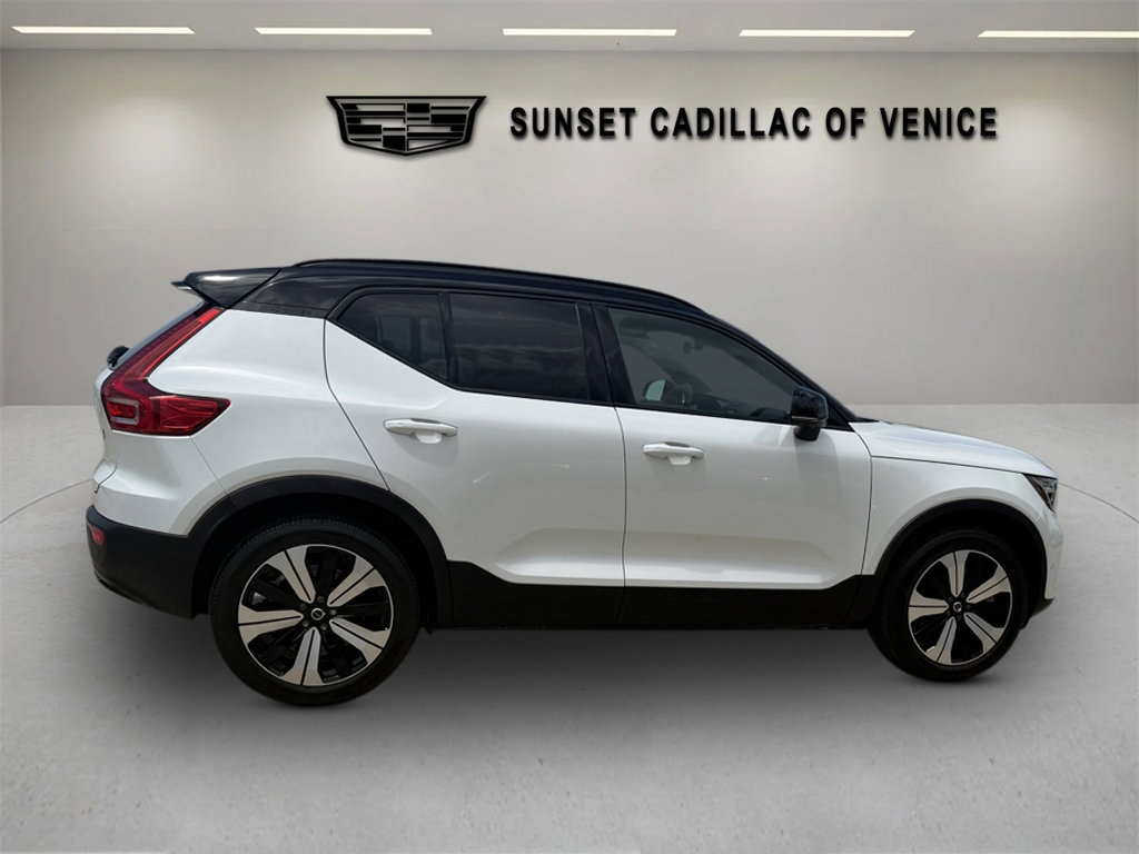 Used 2023 Volvo XC40 Plus with VIN YV4ED3ULXP2107245 for sale in Venice, FL
