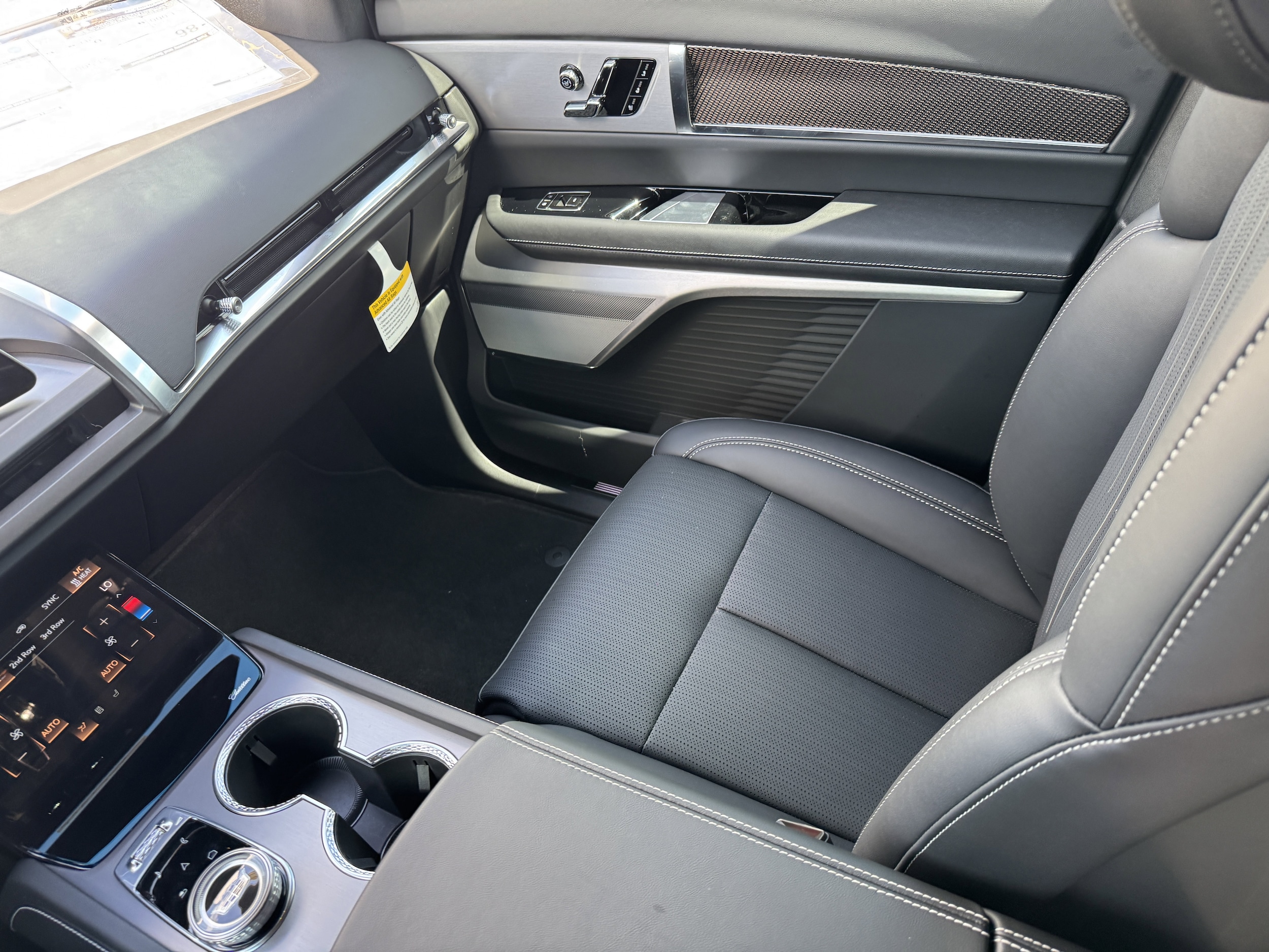 2026 Cadillac VISTIQ Sport - Photo 17
