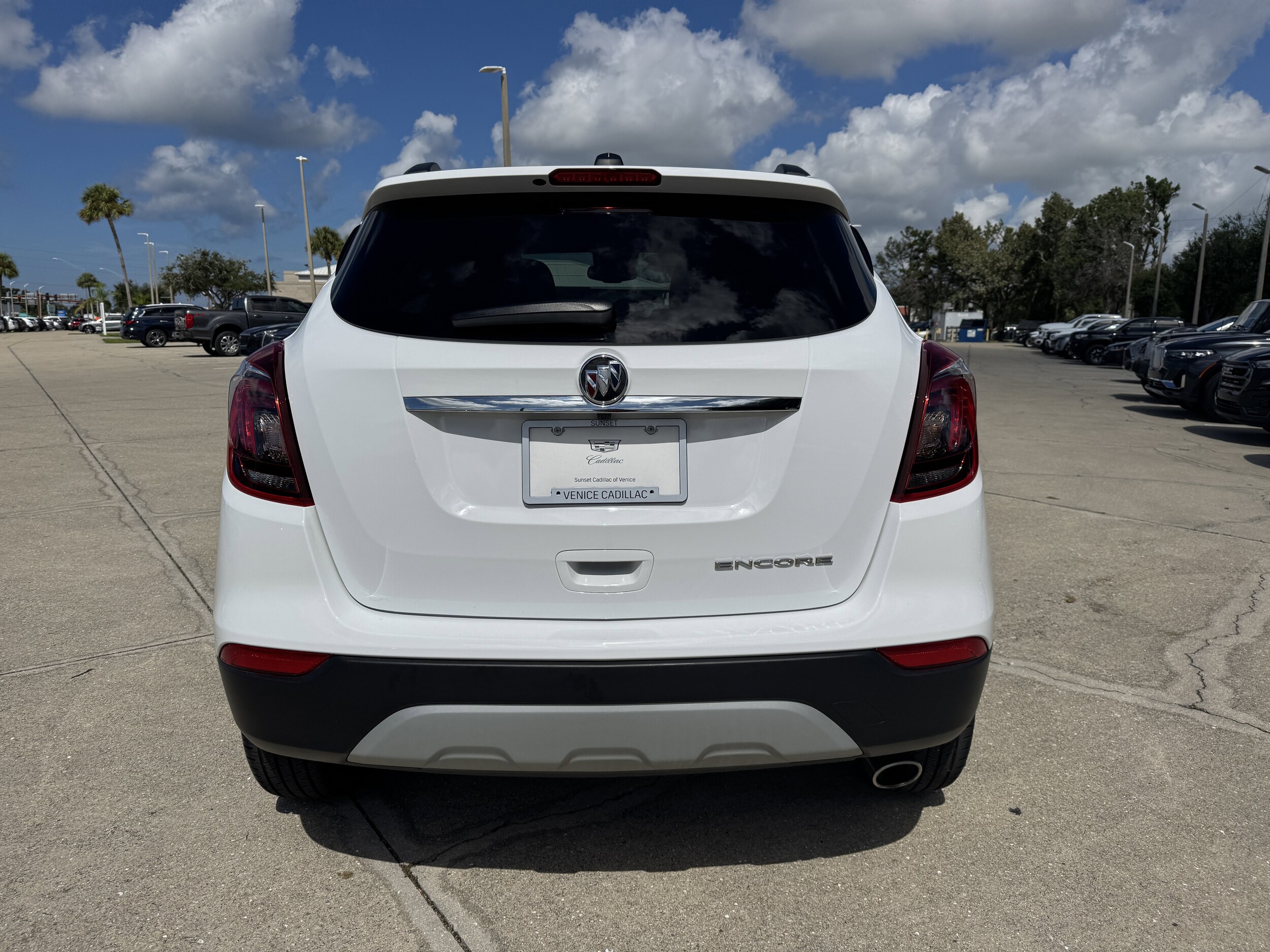 2022 Buick Encore Preferred photo 3