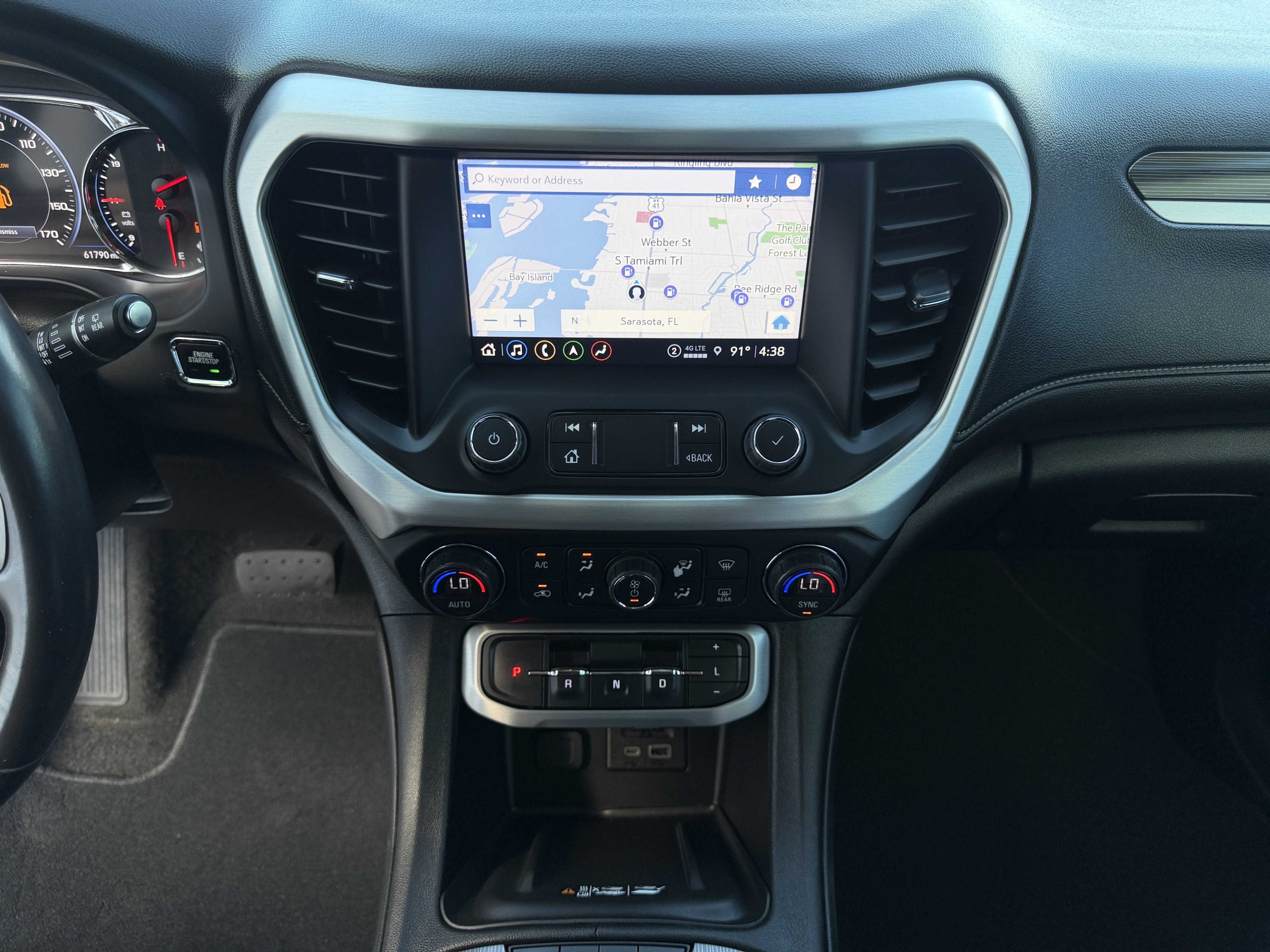 2022 GMC Acadia SLT - Photo 22