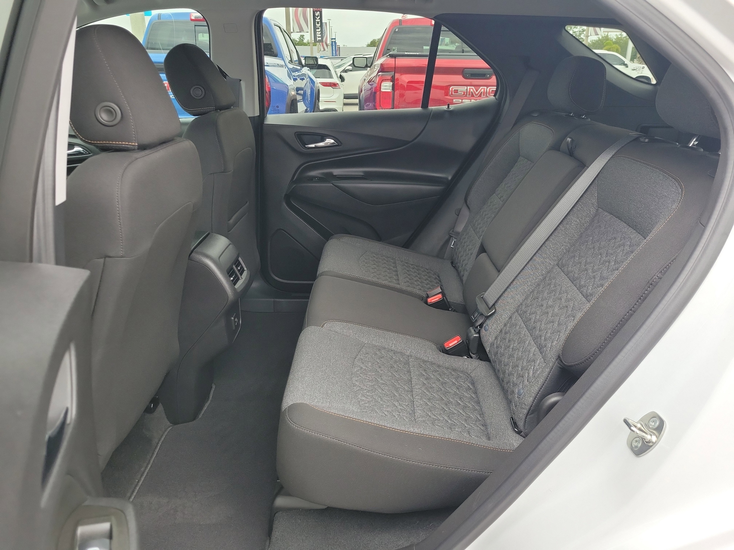2024 Chevrolet Equinox LT - Photo 16