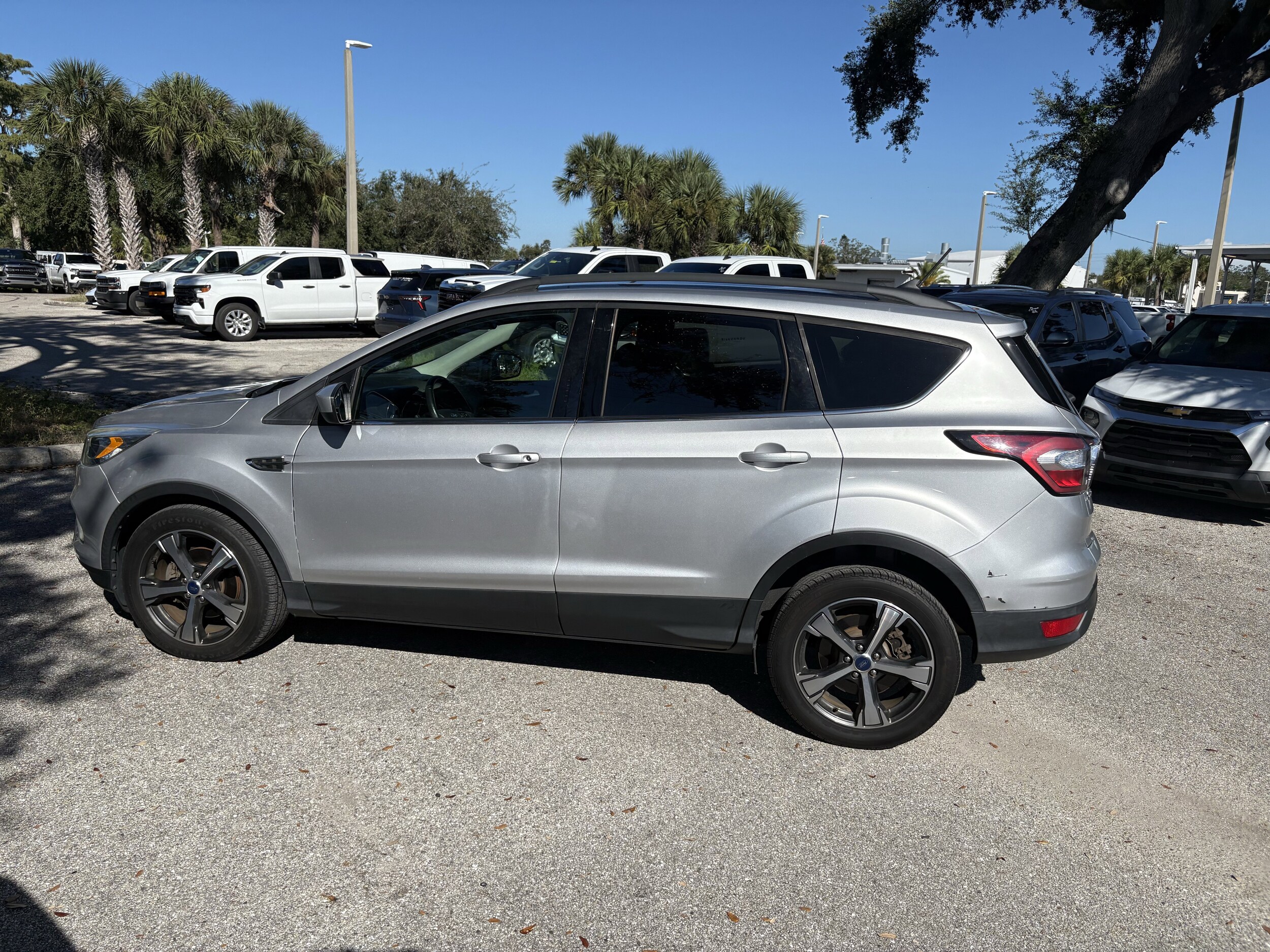 2018 Ford Escape SEL photo 4