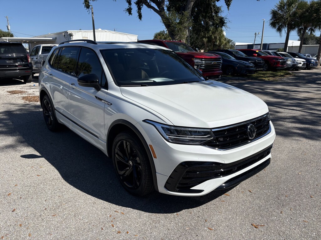 Used 2024 Volkswagen Tiguan 2.0T SE R-Line Black SUV