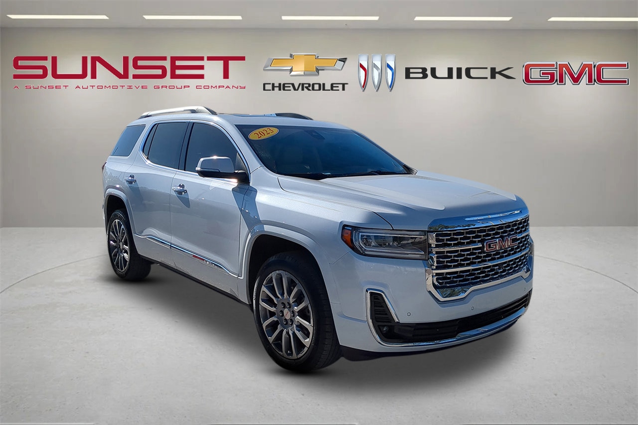 2023 GMC Acadia Denali's photo