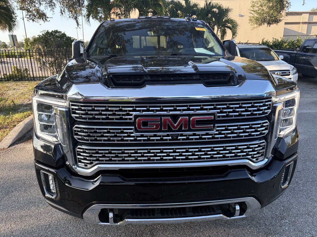 Used 2022 GMC Sierra 2500 HD Denali Truck