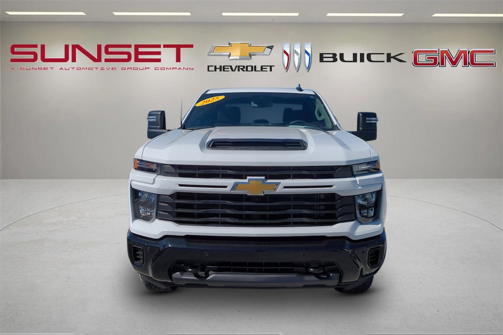 Used 2025 Chevrolet Silverado 2500 HD Custom Truck
