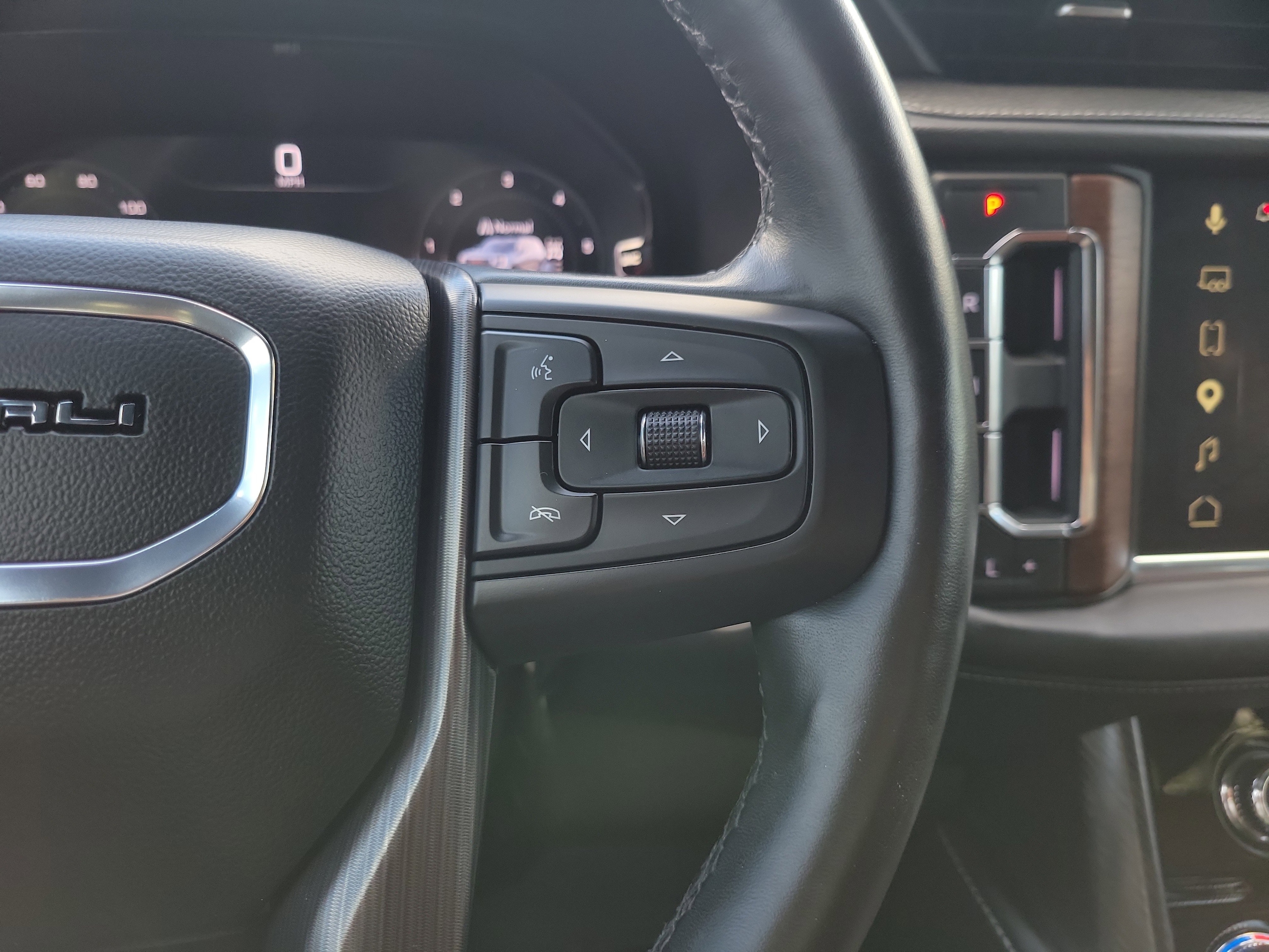 2023 GMC Yukon Denali Ultimate - Photo 29