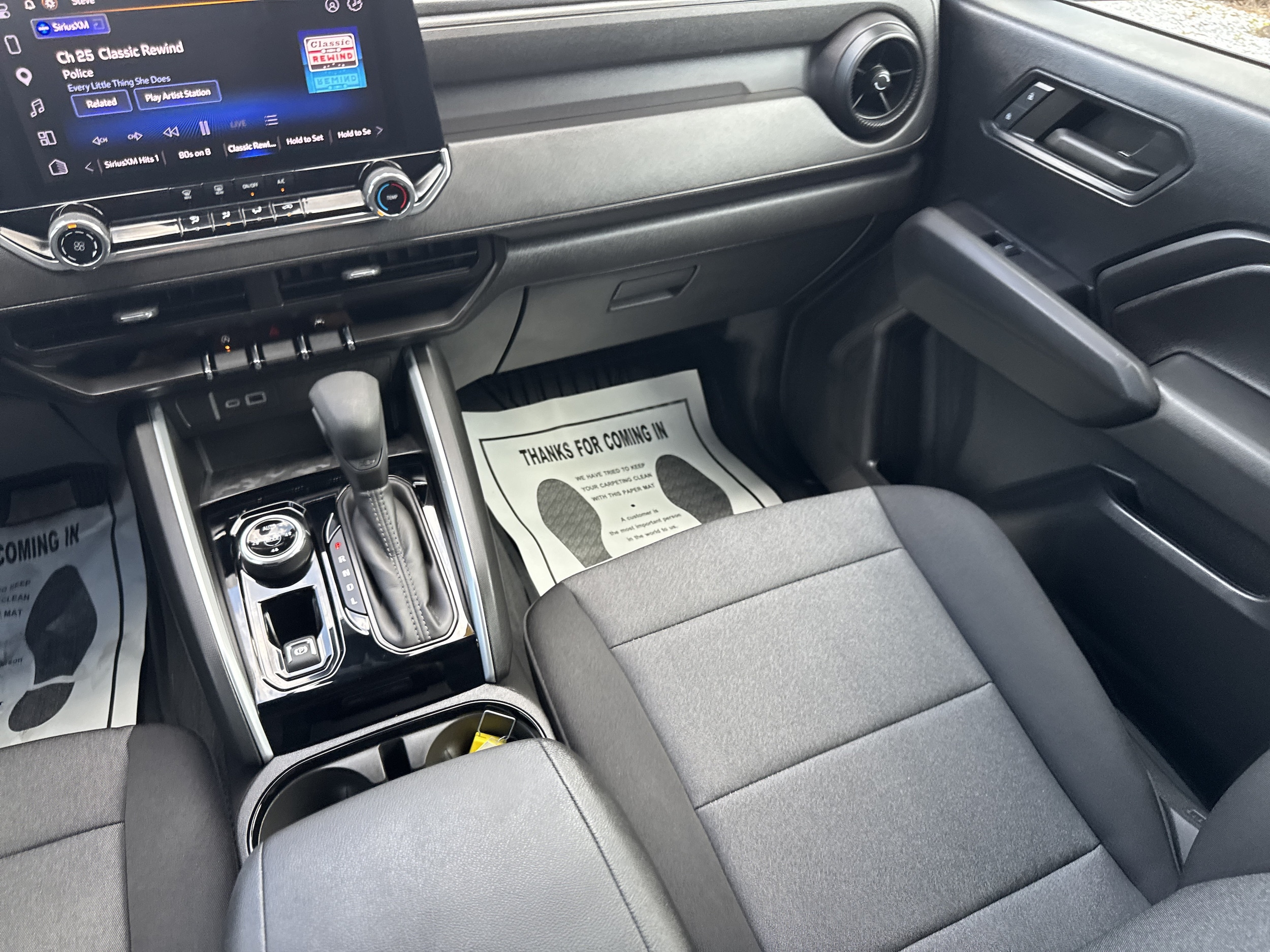 2024 Chevrolet Colorado Trail Boss - Photo 15