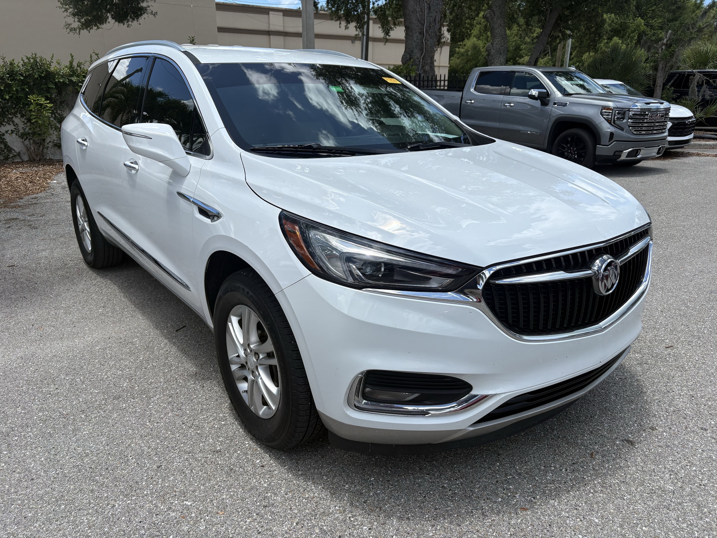 2020 Buick Enclave Essence's photo
