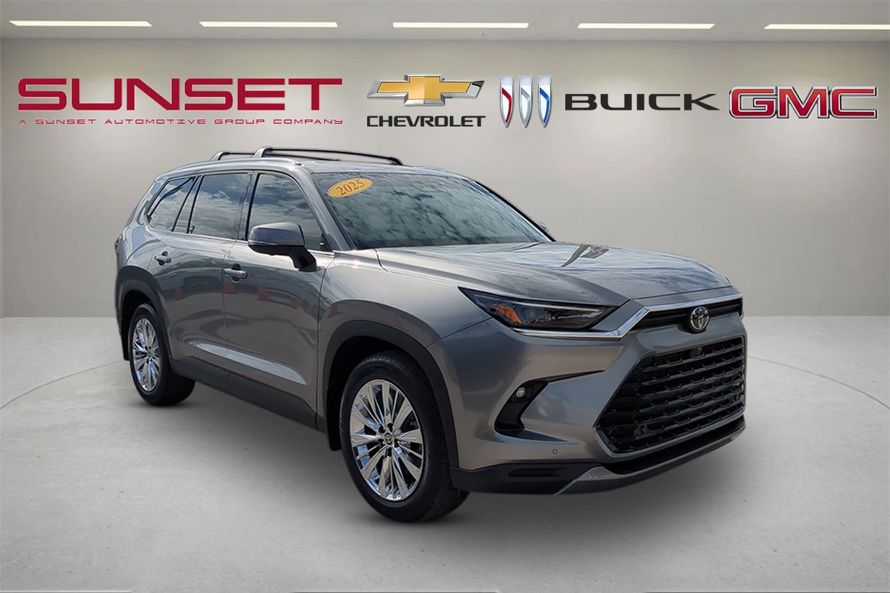 2025 Toyota Grand Highlander Platinum's photo