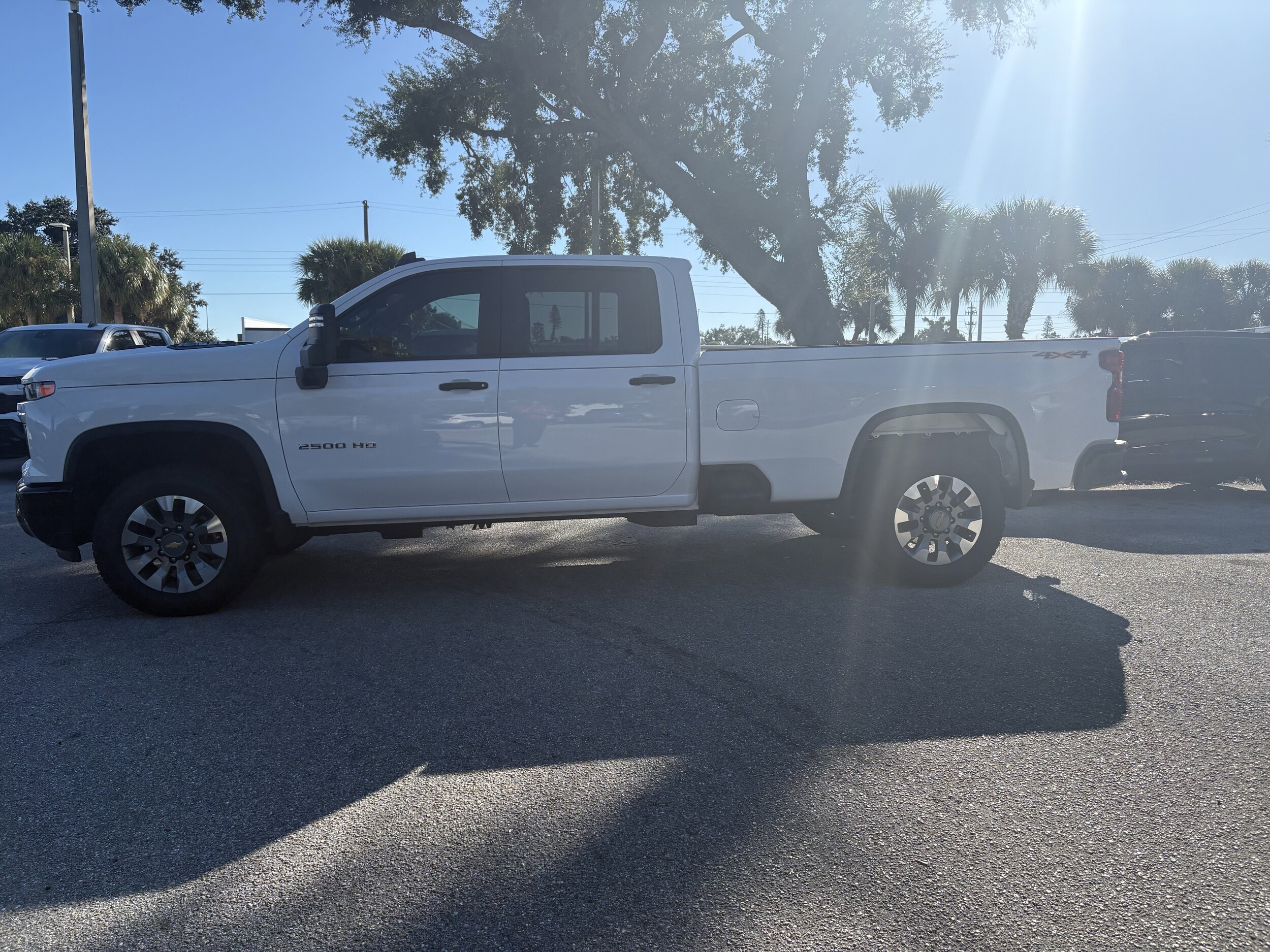 2025 Chevrolet Silverado 2500HD Custom photo 3