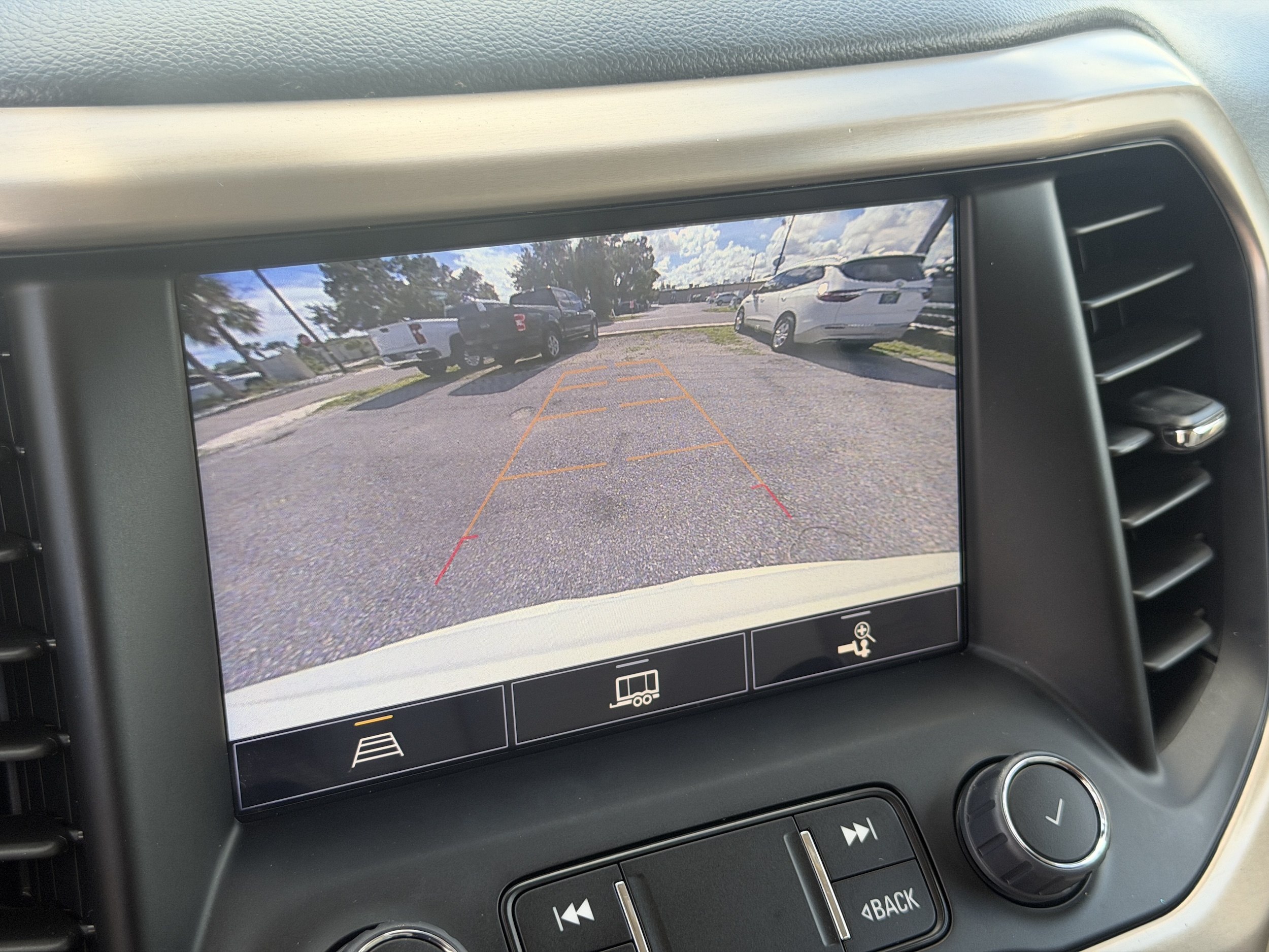 2023 GMC Acadia Denali - Photo 26