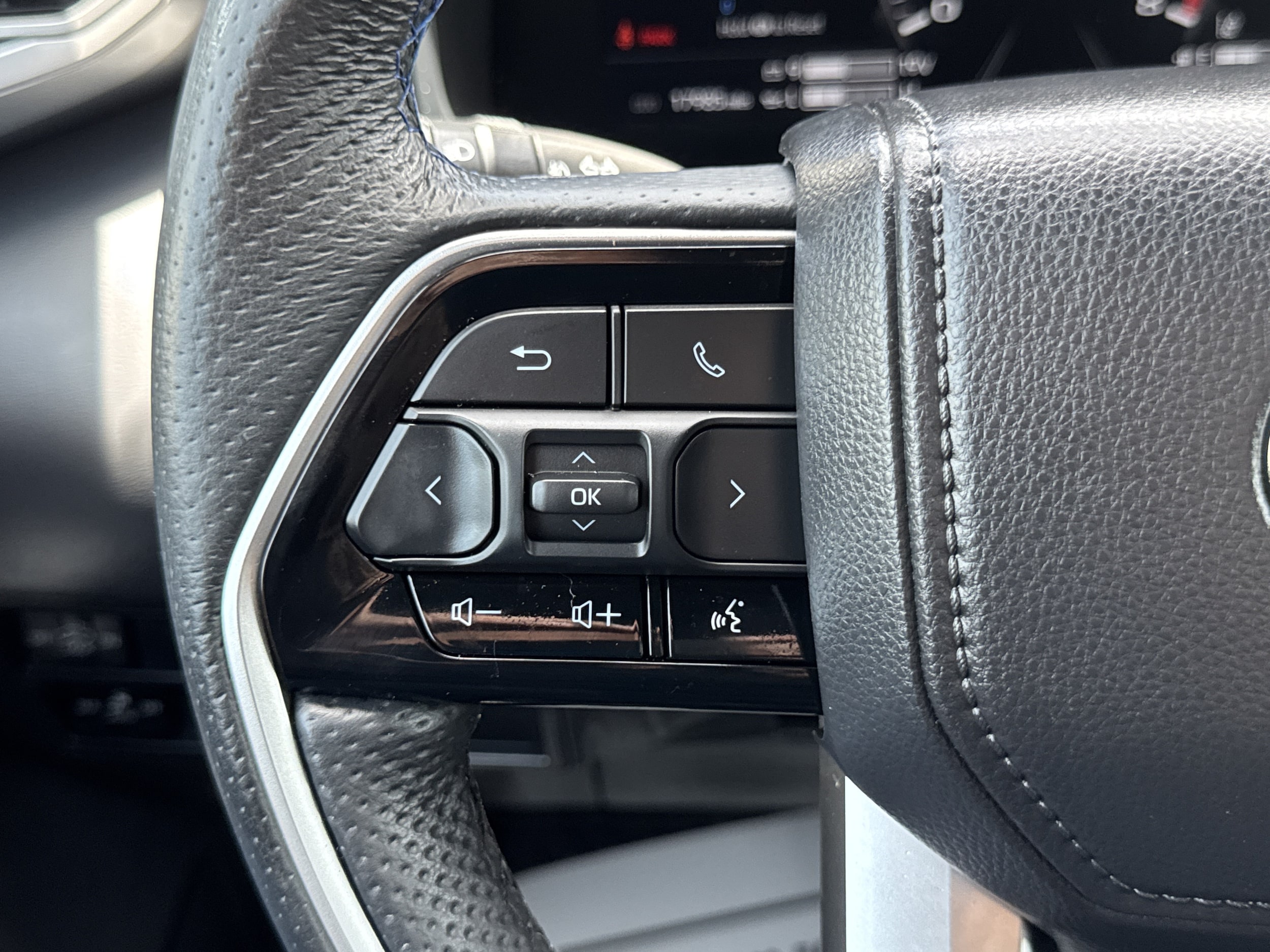 2025 Toyota Tundra Platinum - Photo 30