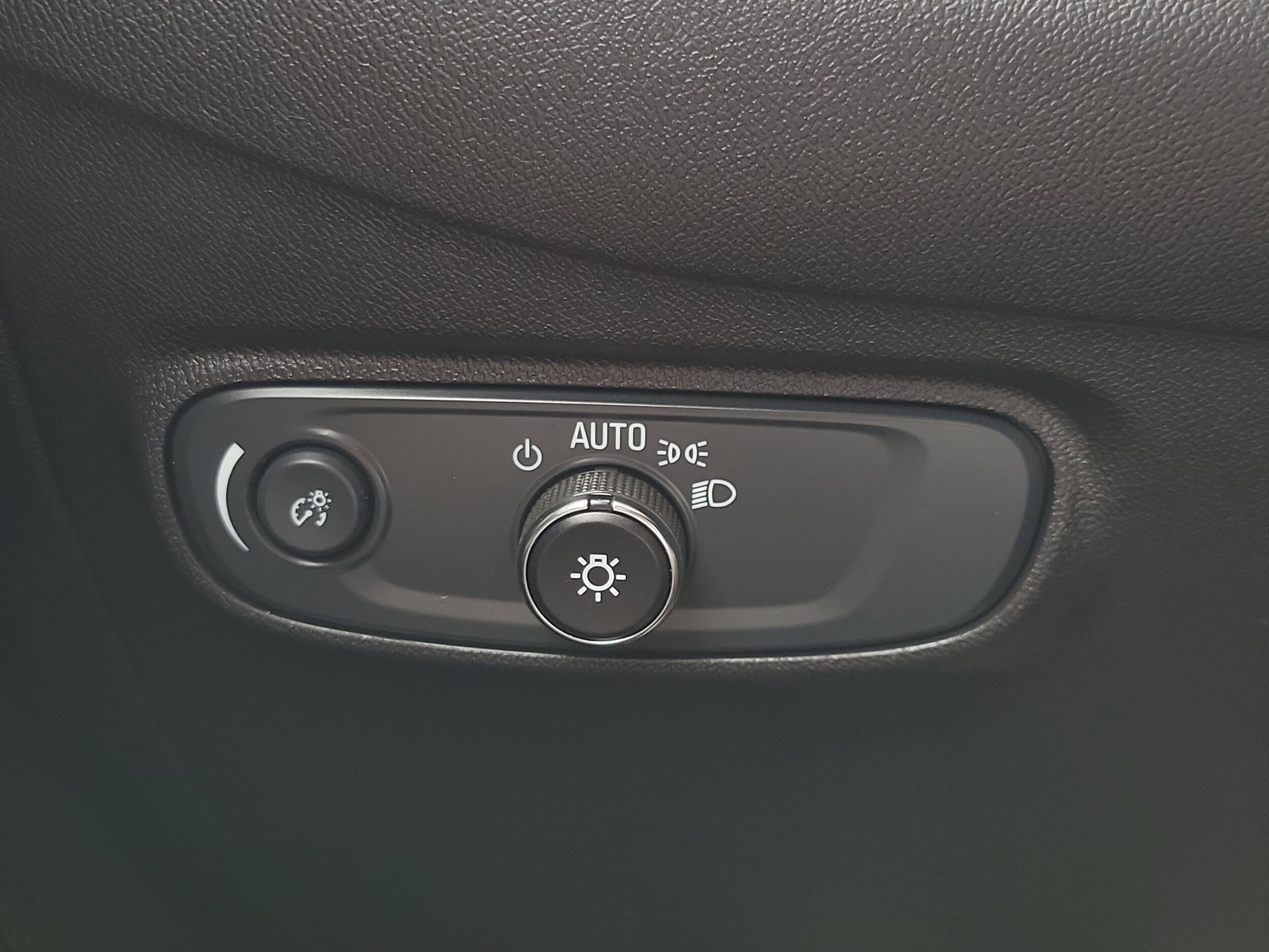 2024 Chevrolet Equinox LT - Photo 25