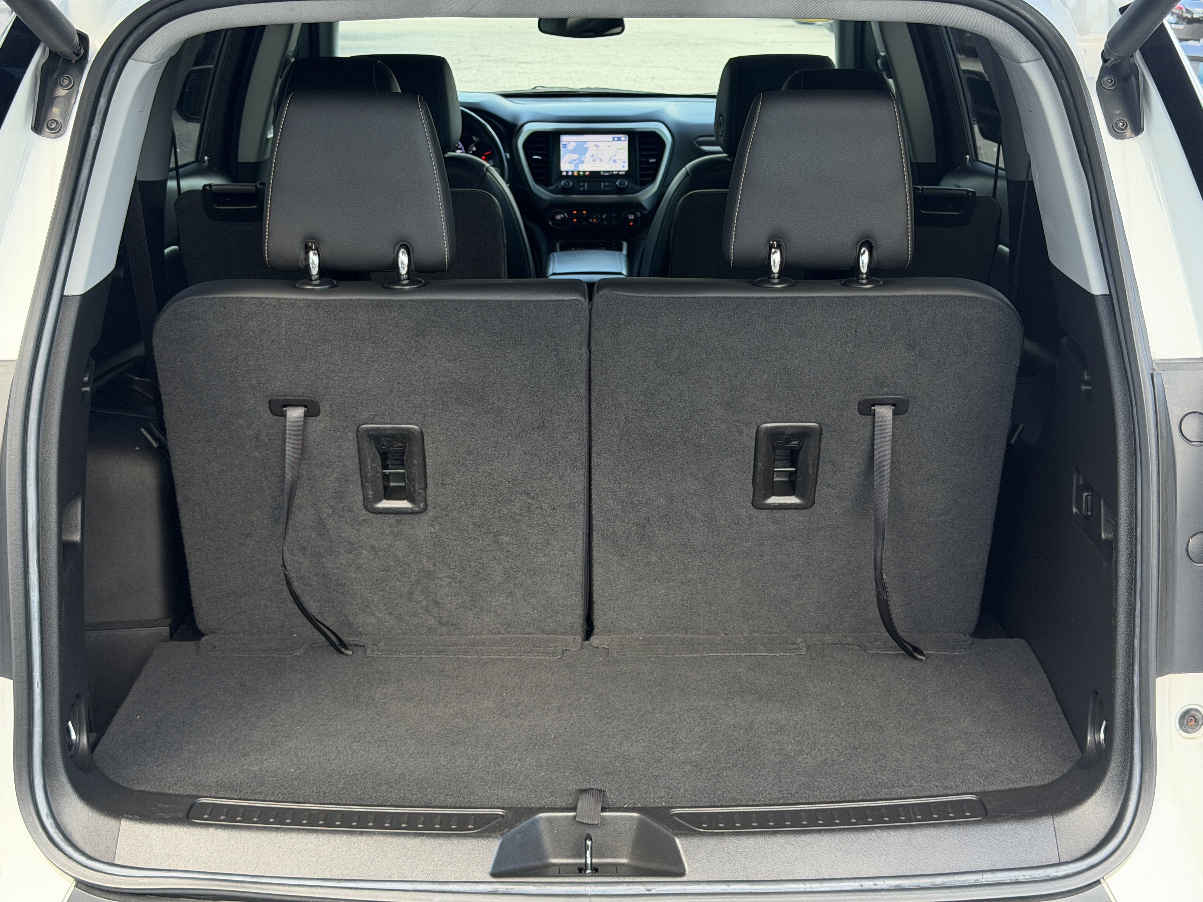 2022 GMC Acadia SLT - Photo 11