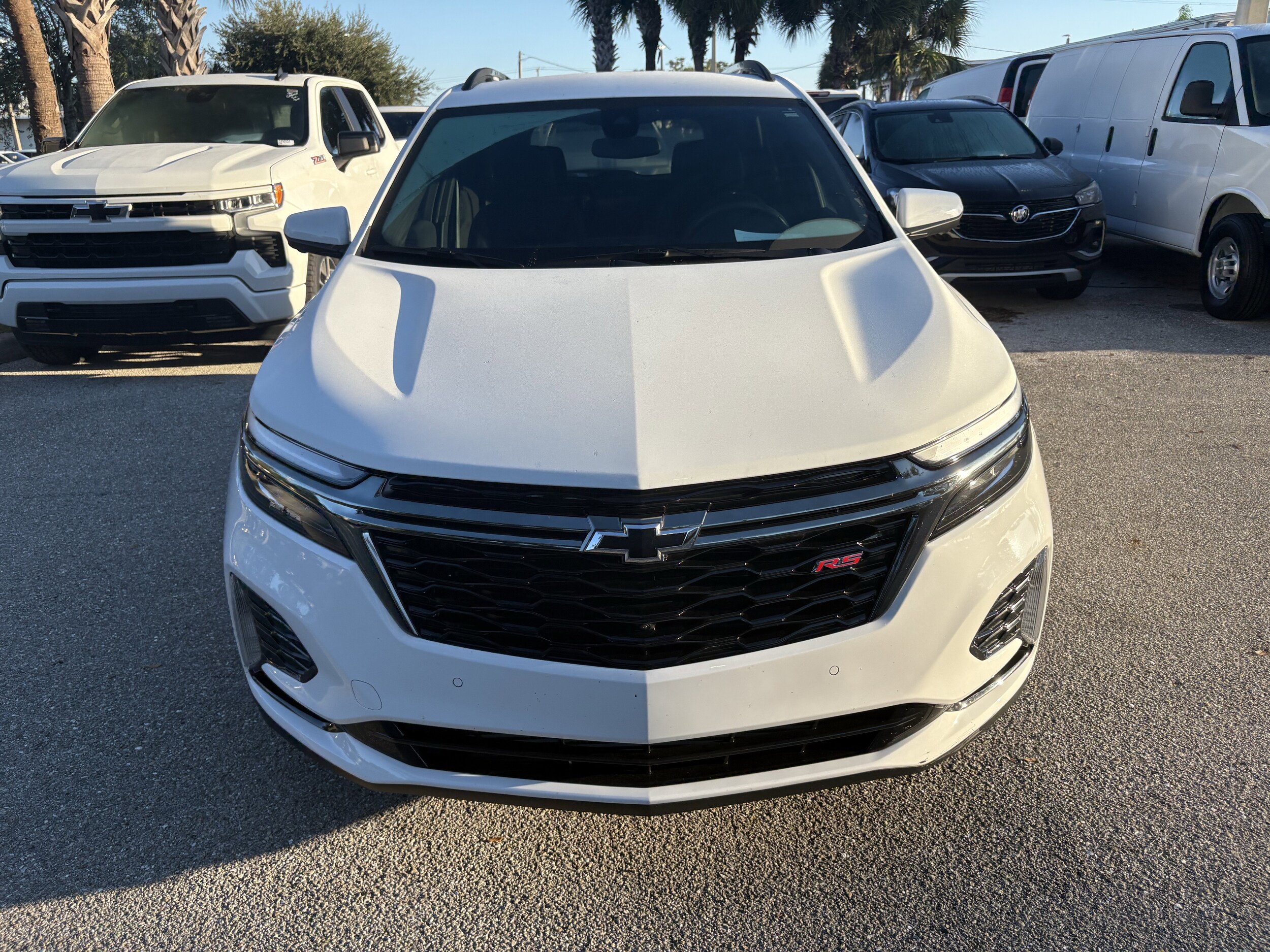 2022 Chevrolet Equinox RS photo 2