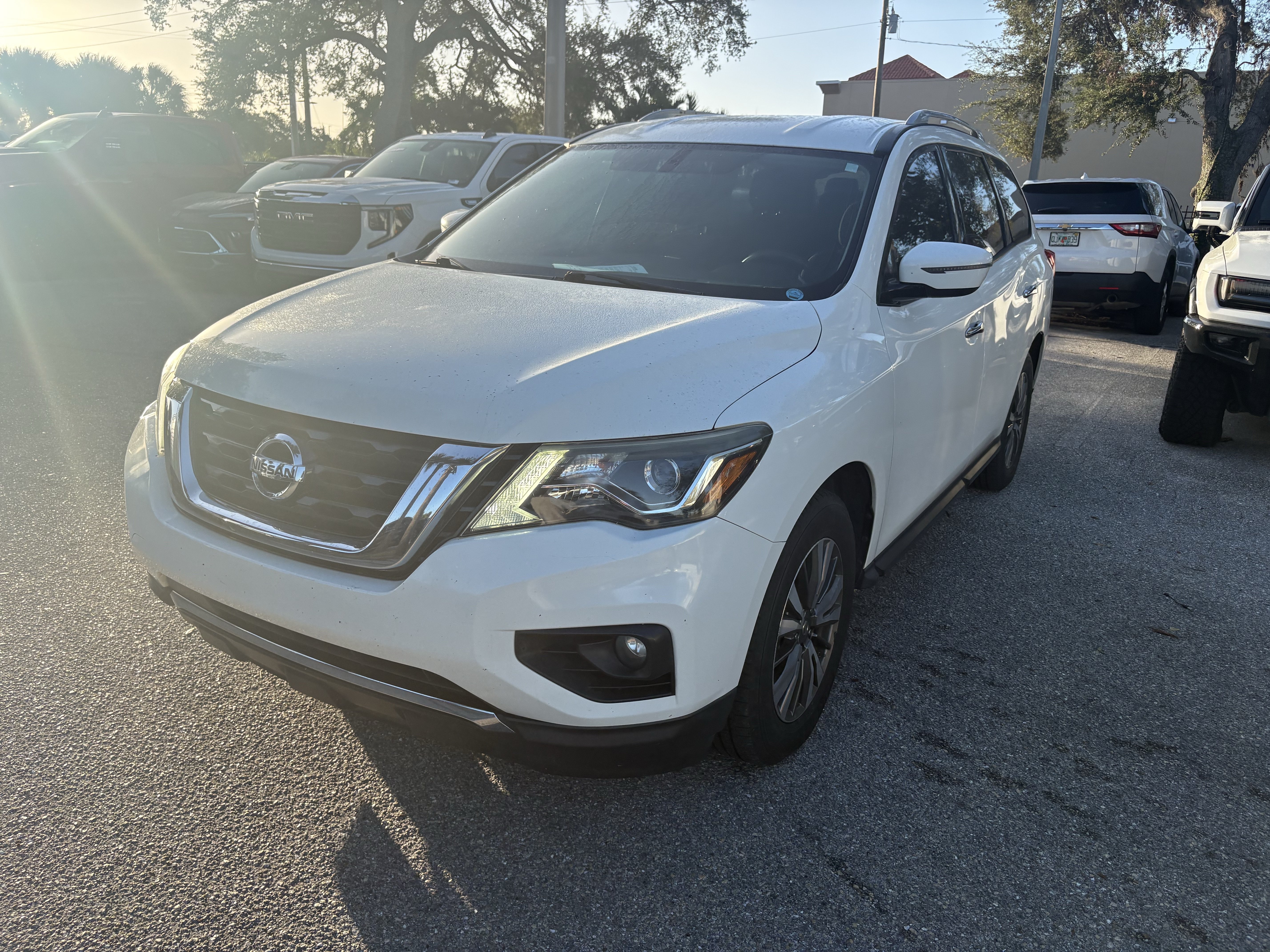 Used 2019 Nissan Pathfinder SV