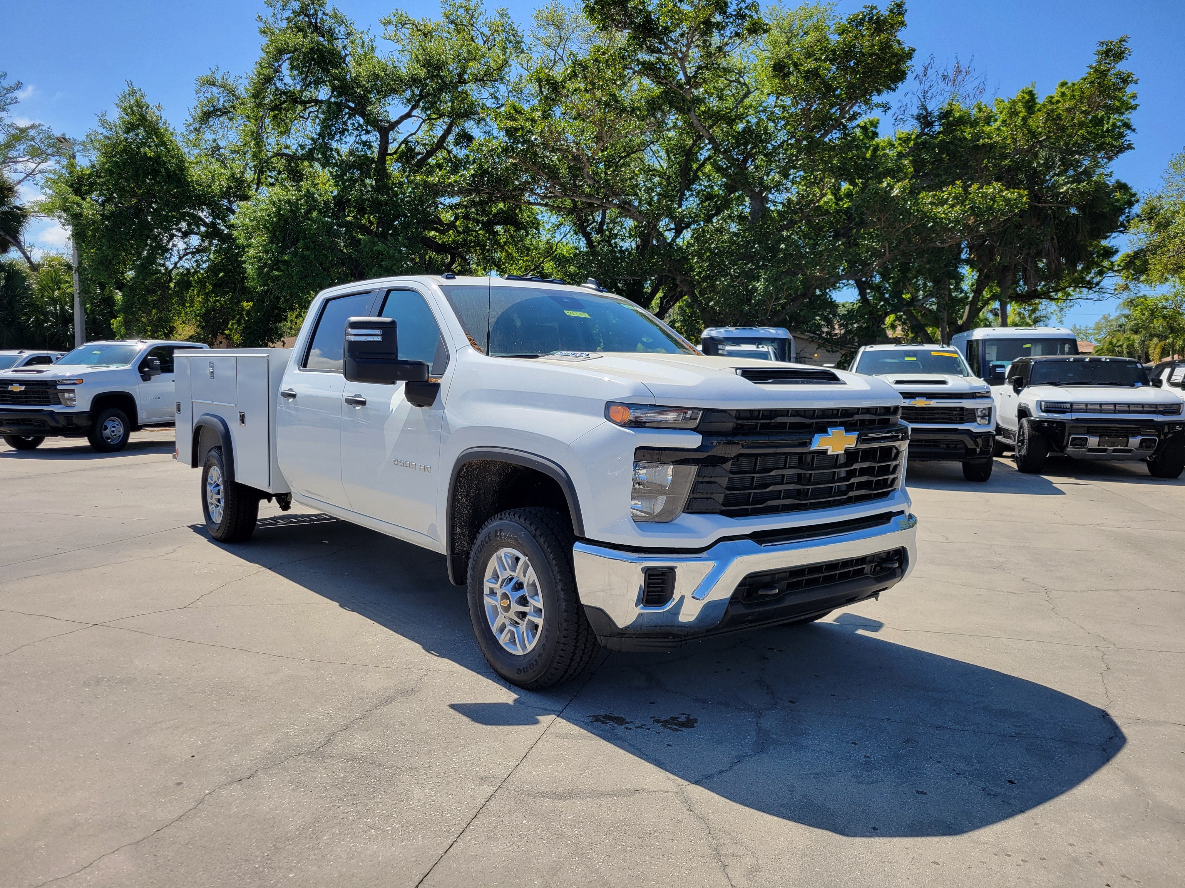  Chevrolet Silverado 3500 HD Chassis Cab