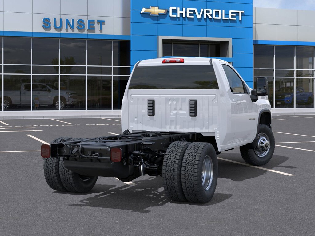 New 2025 Chevrolet Silverado 3500 HD Chassis Cab Work Truck Truck