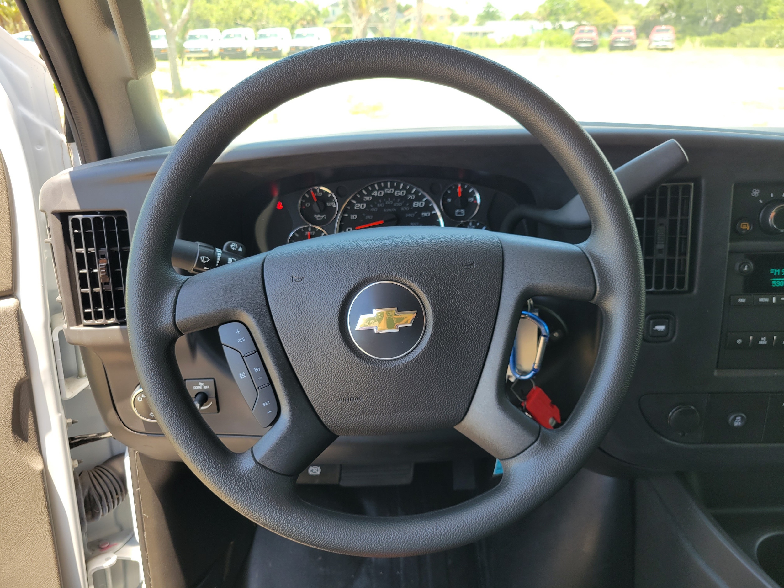 2025 Chevrolet Express Cargo Work Van - Photo 27
